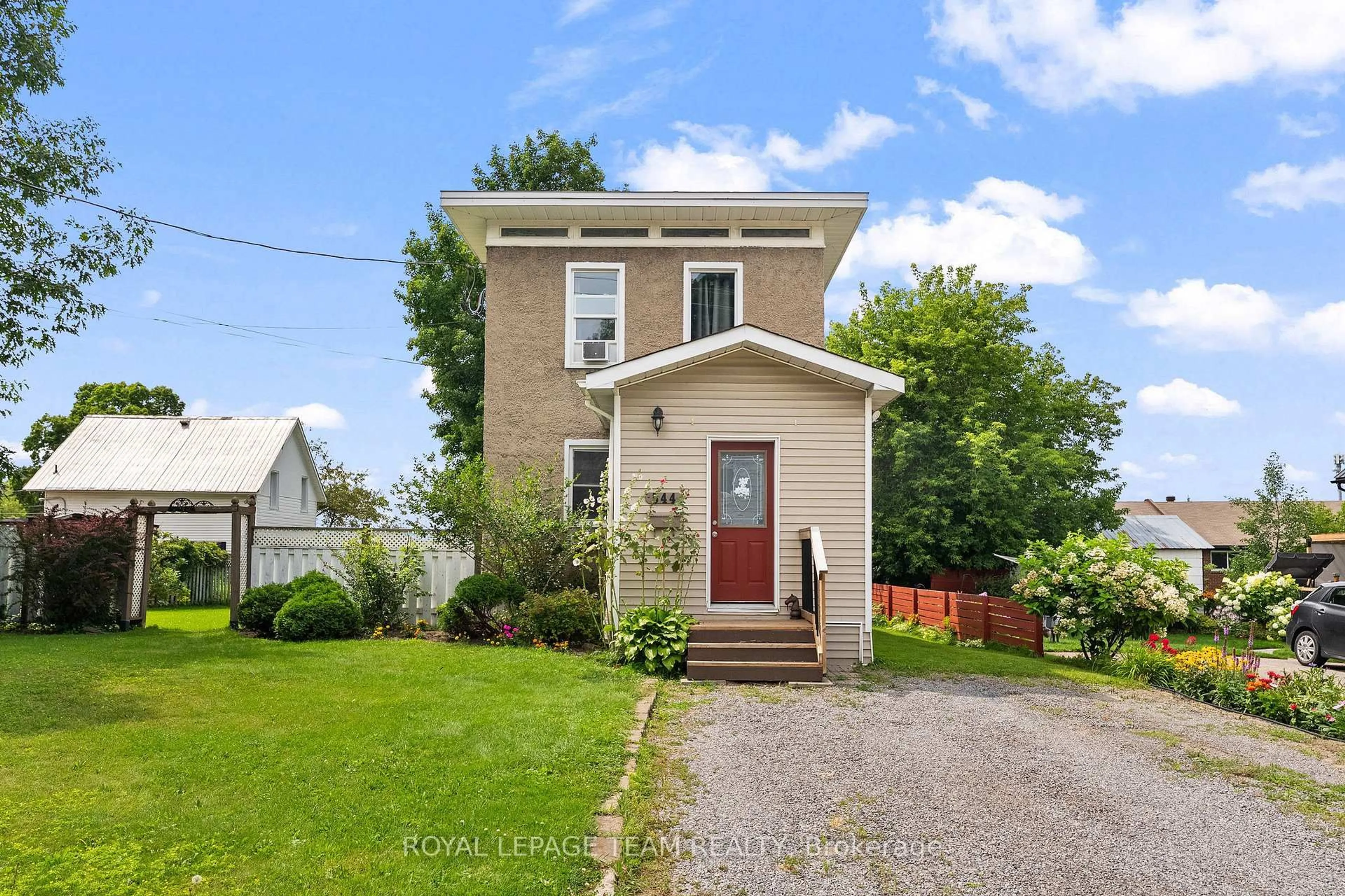 Unknown for 544 MACKAY St, Pembroke Ontario K8A 1E6