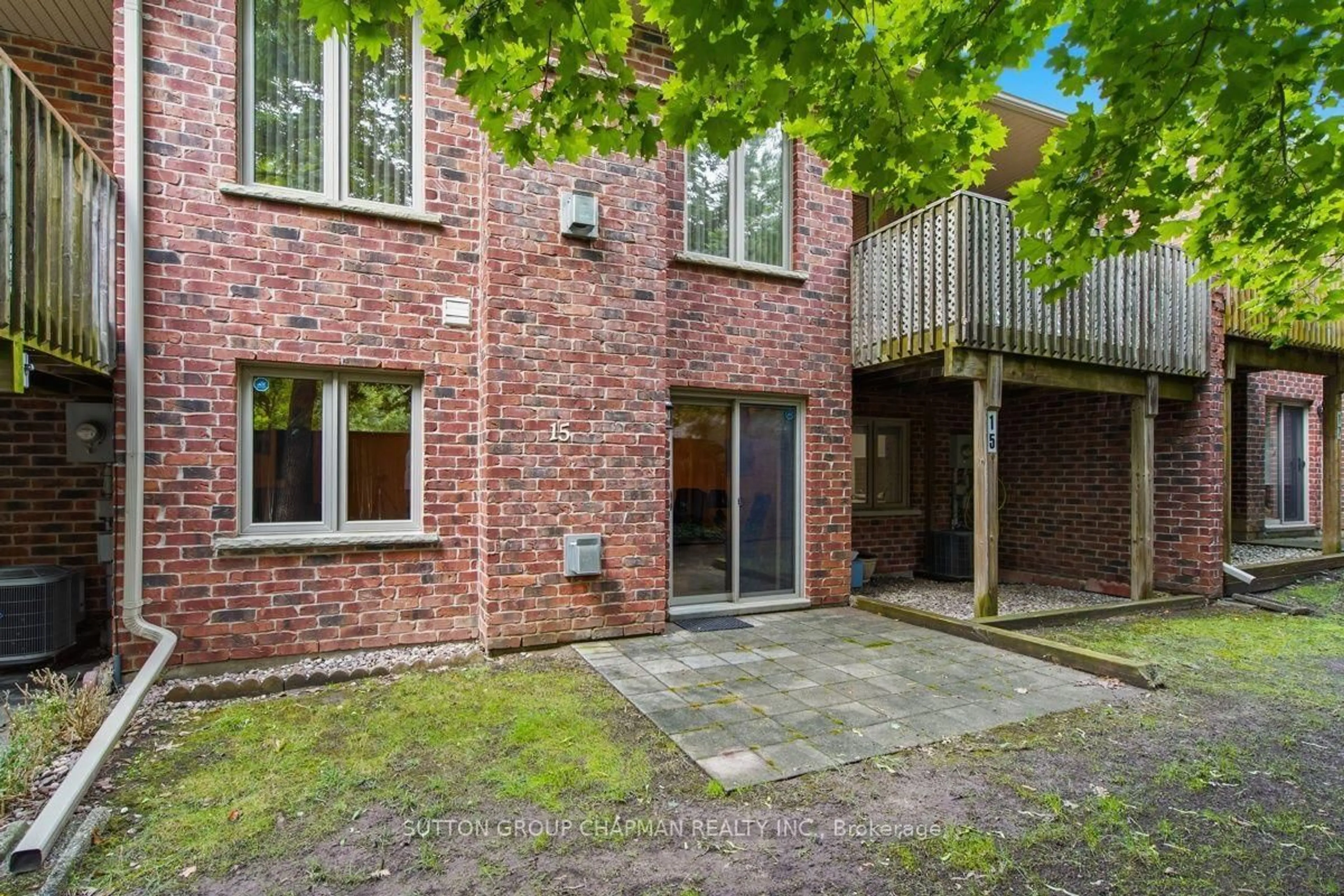 A pic from outside/outdoor area/front of a property/back of a property/a pic from drone, unknown for 455 Hyde Park Rd #15, London North Ontario N6H 3R9