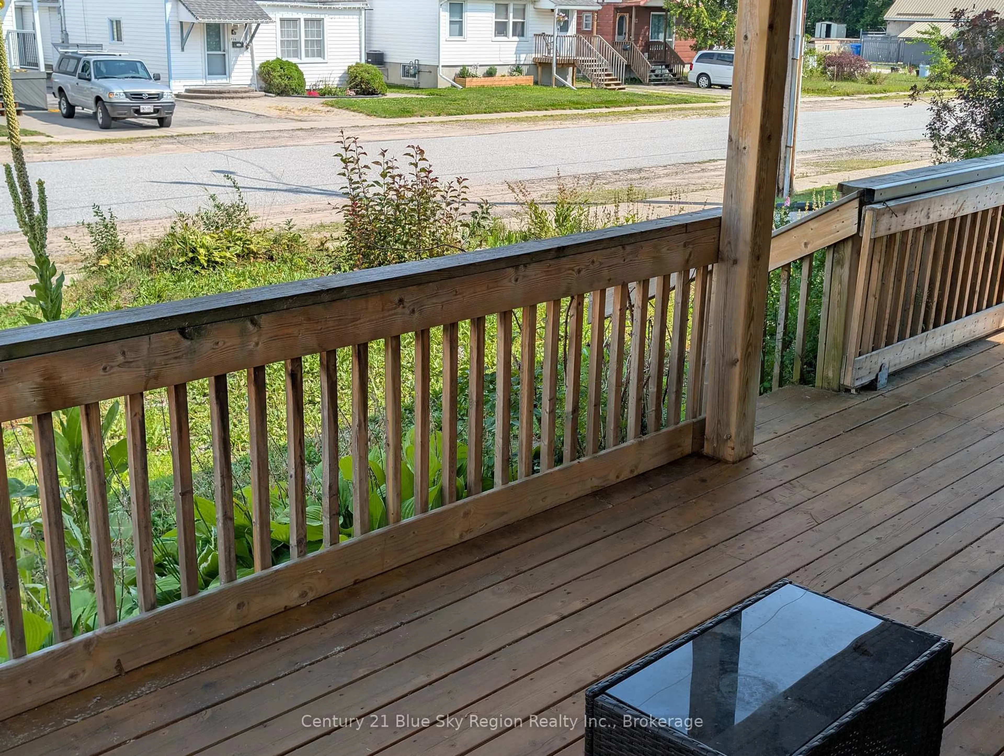 Patio, unknown for 937 Galt St, North Bay Ontario P1B 5N5