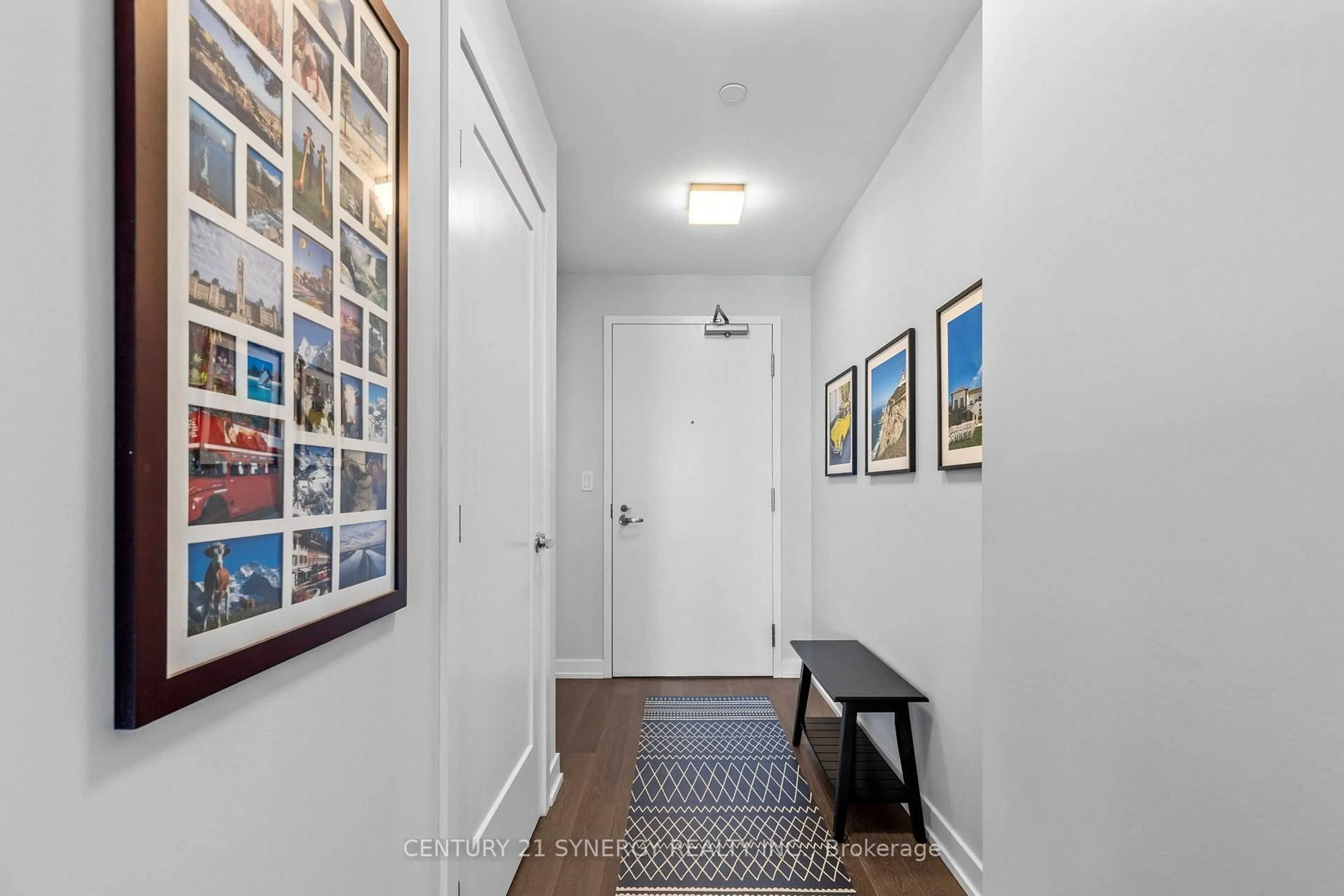 Indoor entryway for 570 De Mazenod Ave #512, Ottawa Ontario K1S 5X2