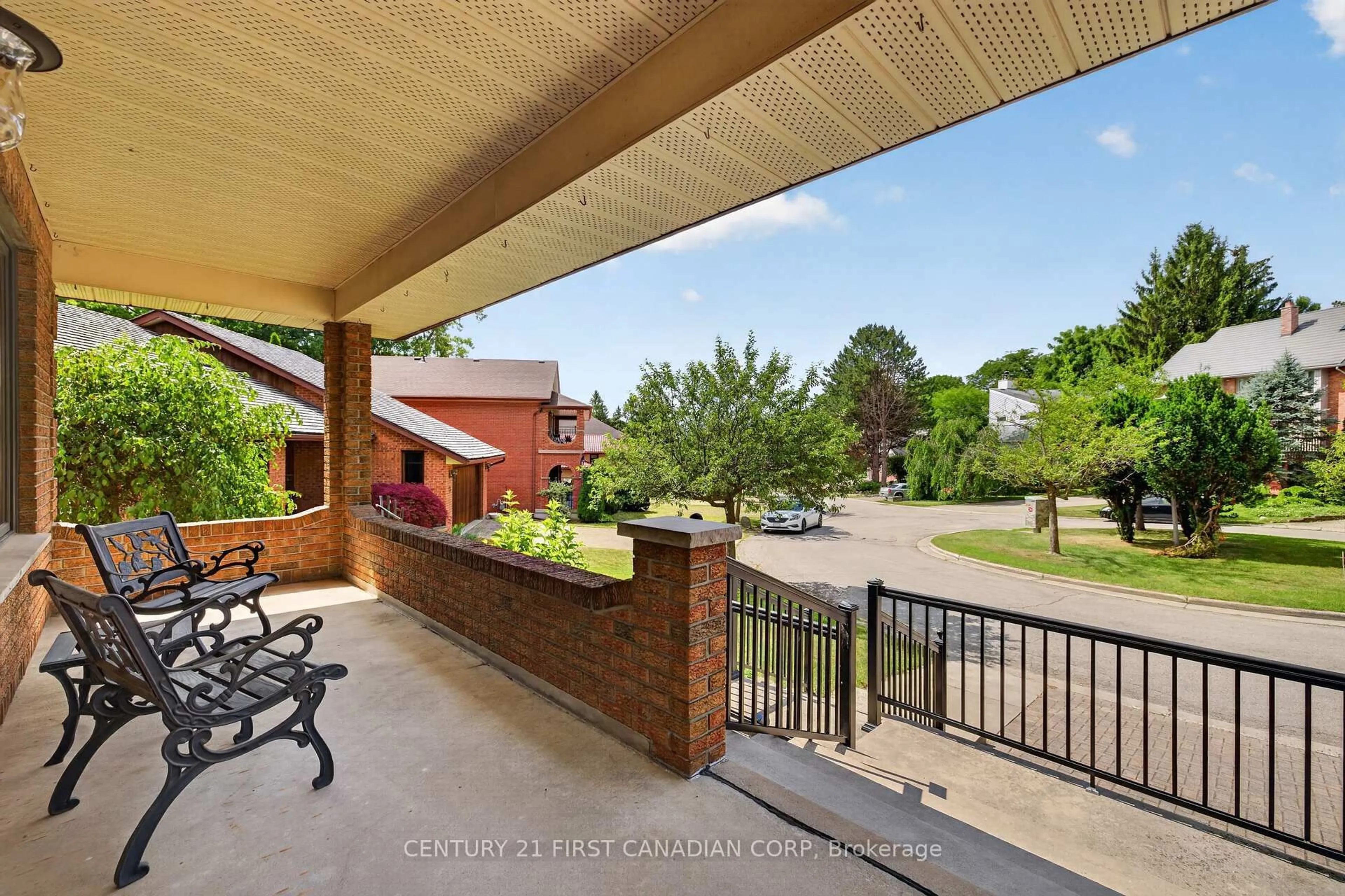 Patio, unknown for 27 Stirrup Crt, London North Ontario N6G 3T8
