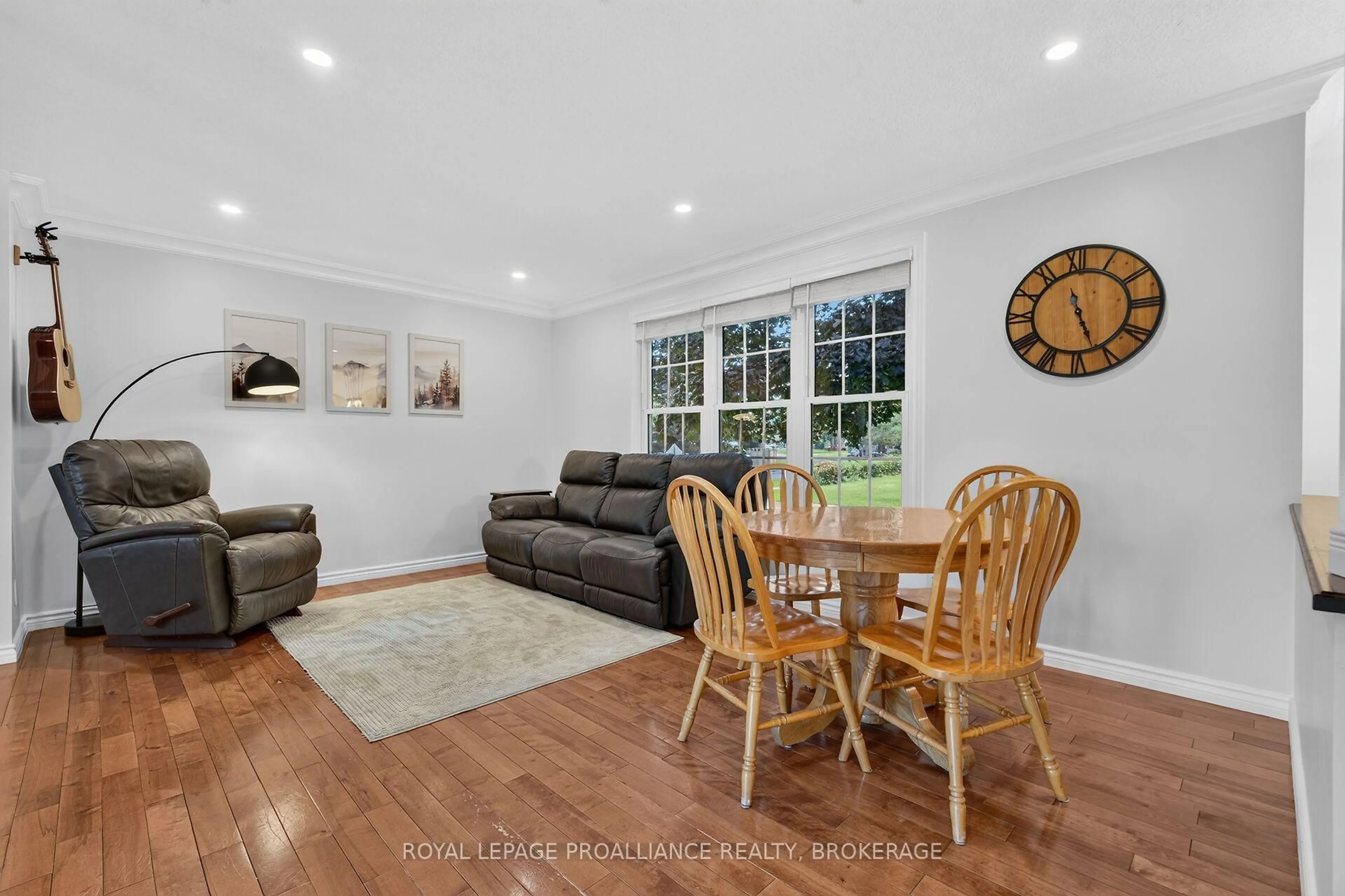 Living room with furniture, unknown for 691 Aylmer Cres, Kingston Ontario K7M 6L7
