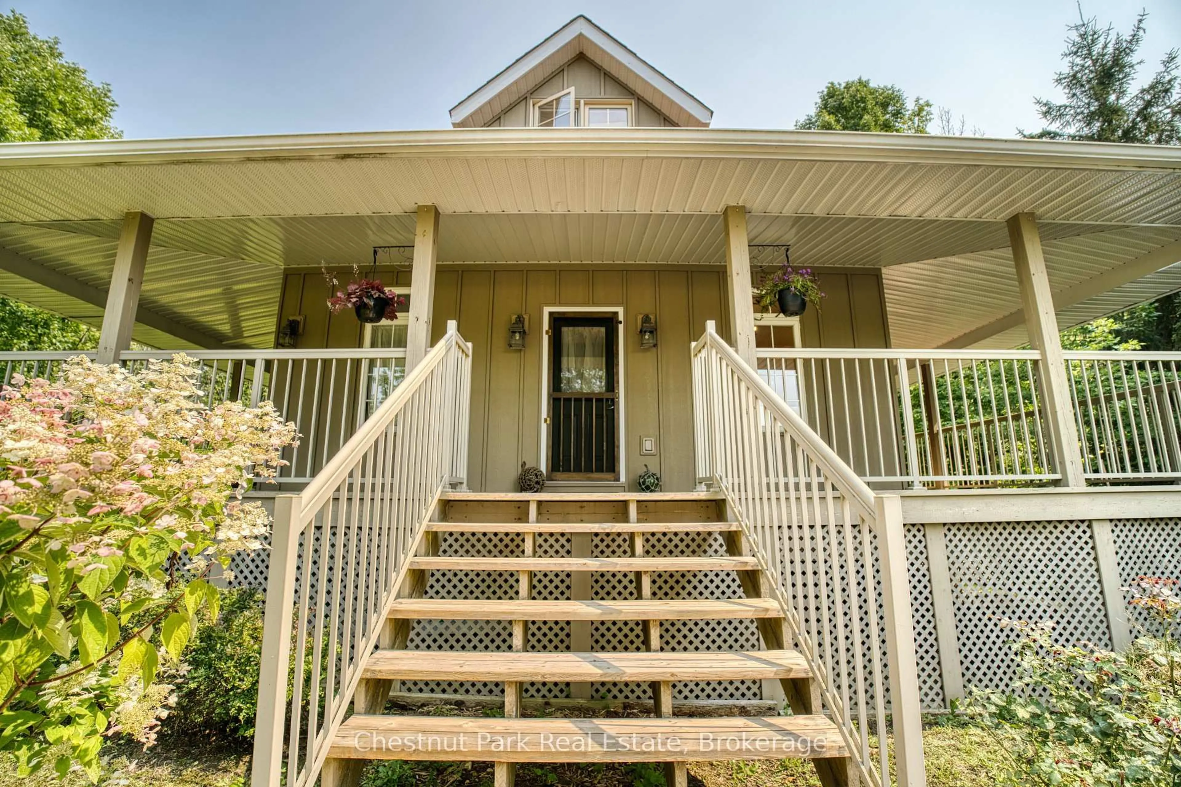 Home with vinyl exterior material, unknown for 76 Everett Rd, South Bruce Peninsula Ontario N0H 2T0