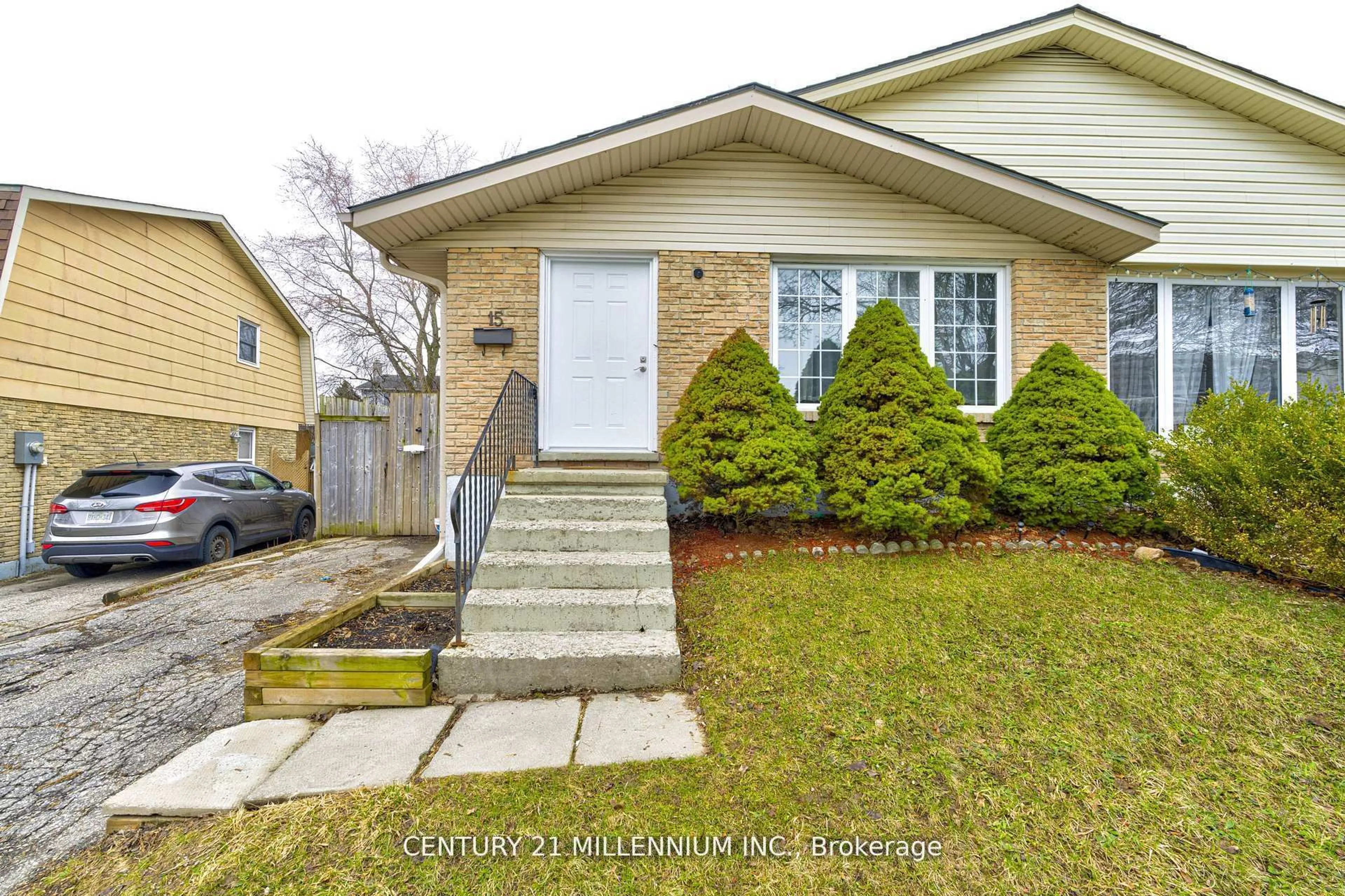 Home with brick exterior material, street for 15 Northview Heights Dr, Cambridge Ontario N1R 6Z9