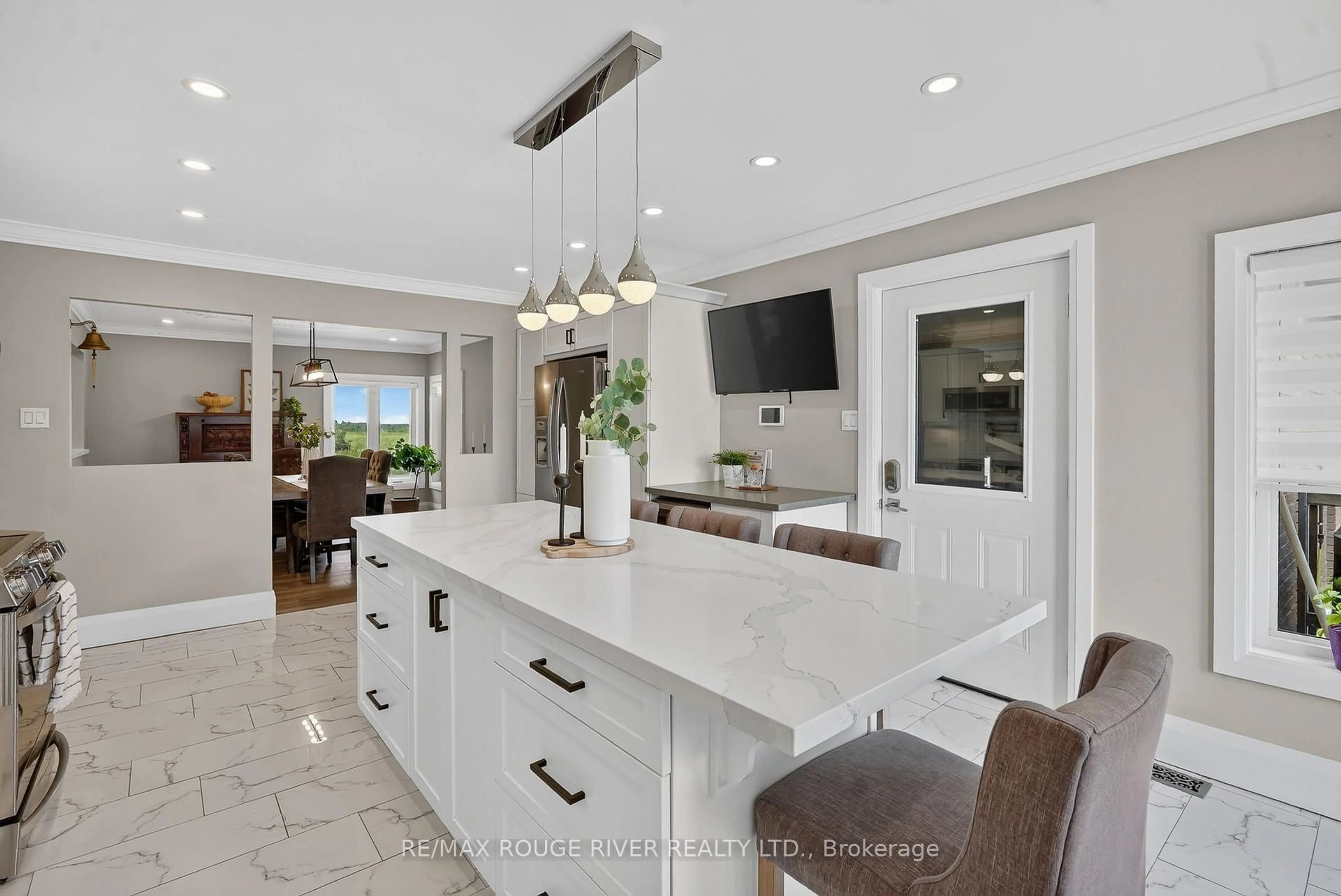 Open concept kitchen, ceramic/tile floor for 708 Mount Horeb Rd, Kawartha Lakes Ontario K0L 2X0