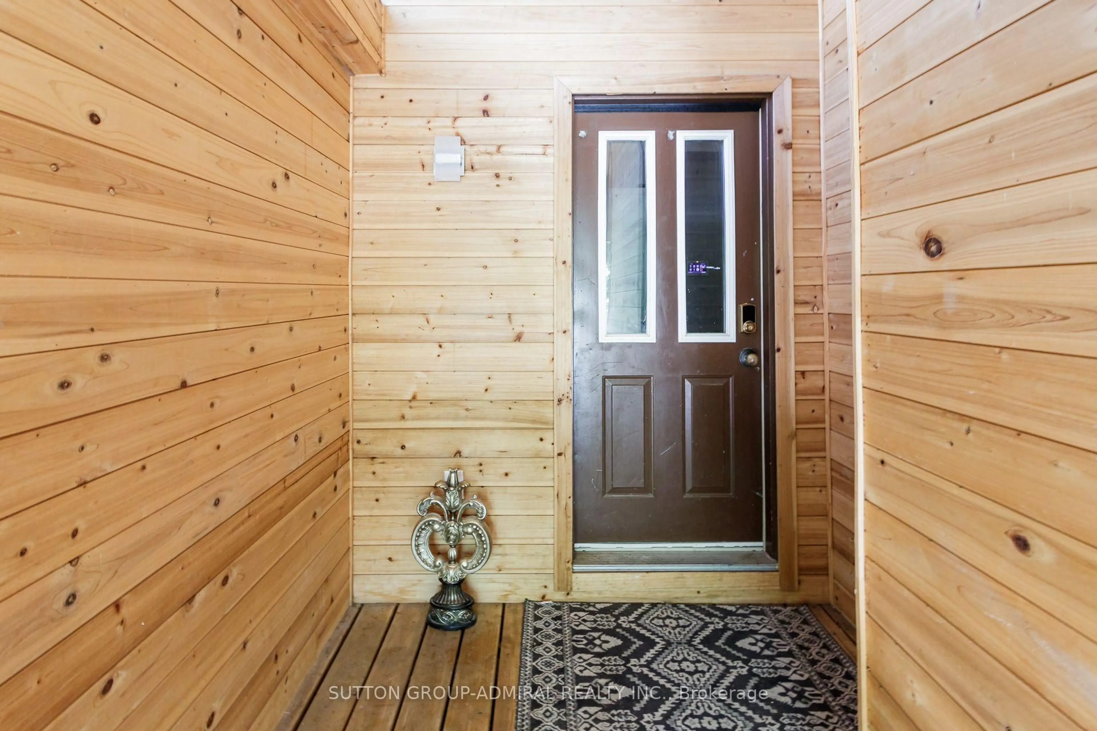 Indoor entryway for 796441 Grey County Rd 19 Rd, Blue Mountains Ontario L9Y 0N6