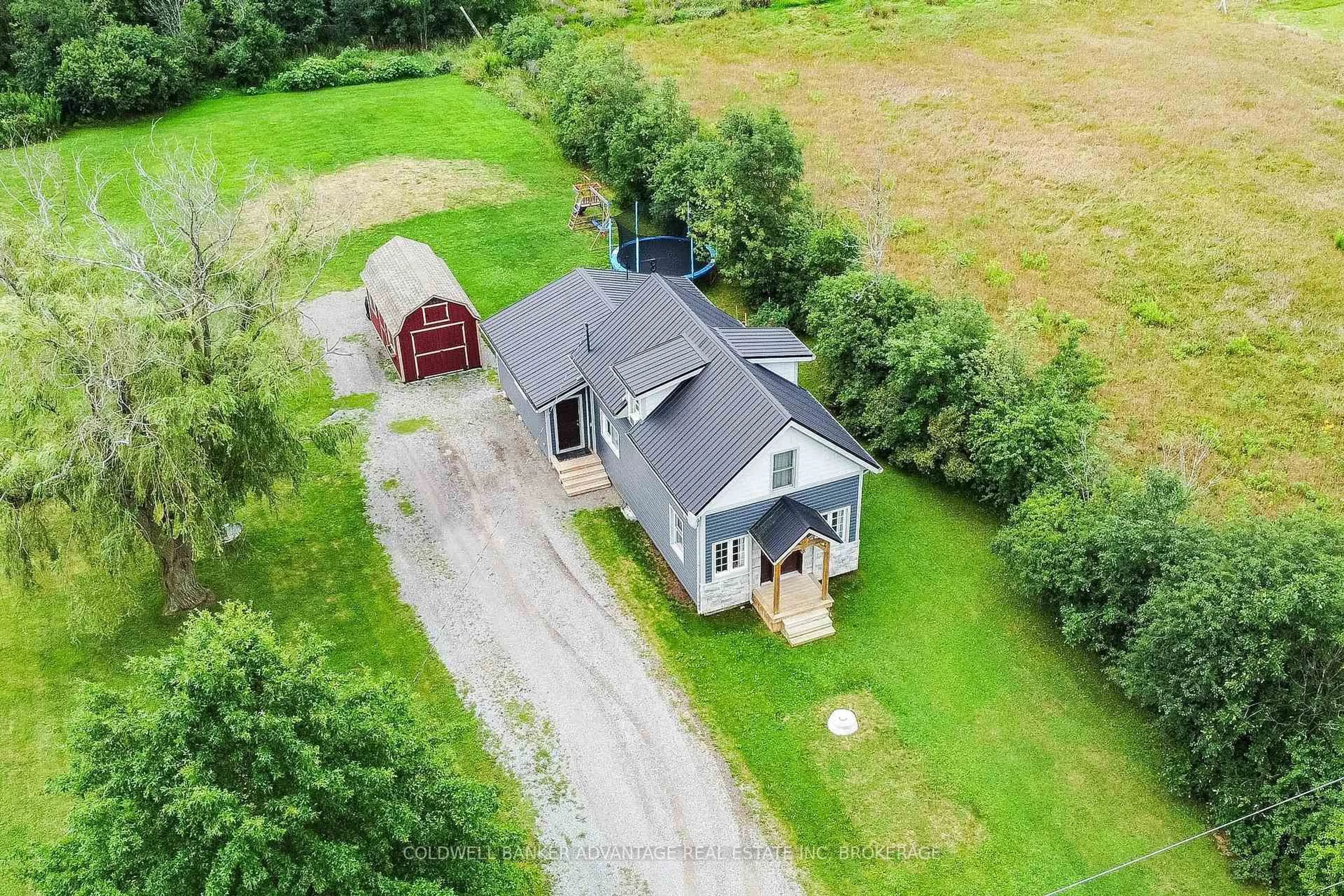 A pic from outside/outdoor area/front of a property/back of a property/a pic from drone, building for 3747 Bowen Rd, Fort Erie Ontario L0S 1S0