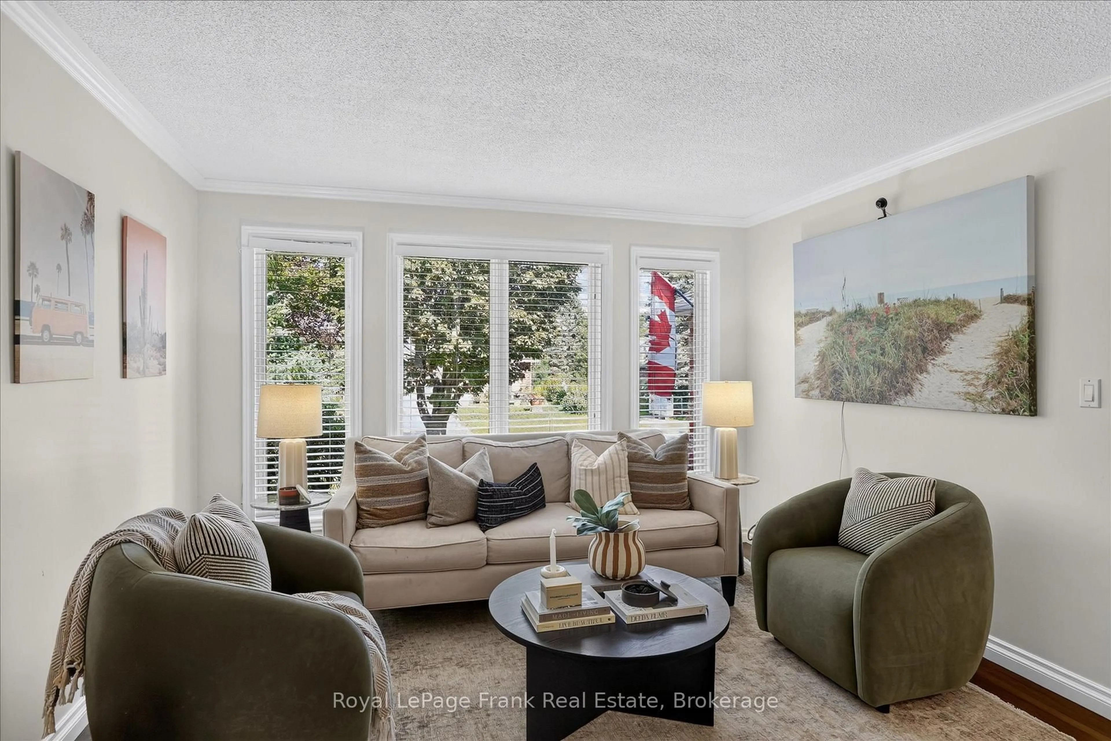 Living room with furniture, unknown for 1465 Wildlark Dr, Peterborough Ontario K9K 1X5