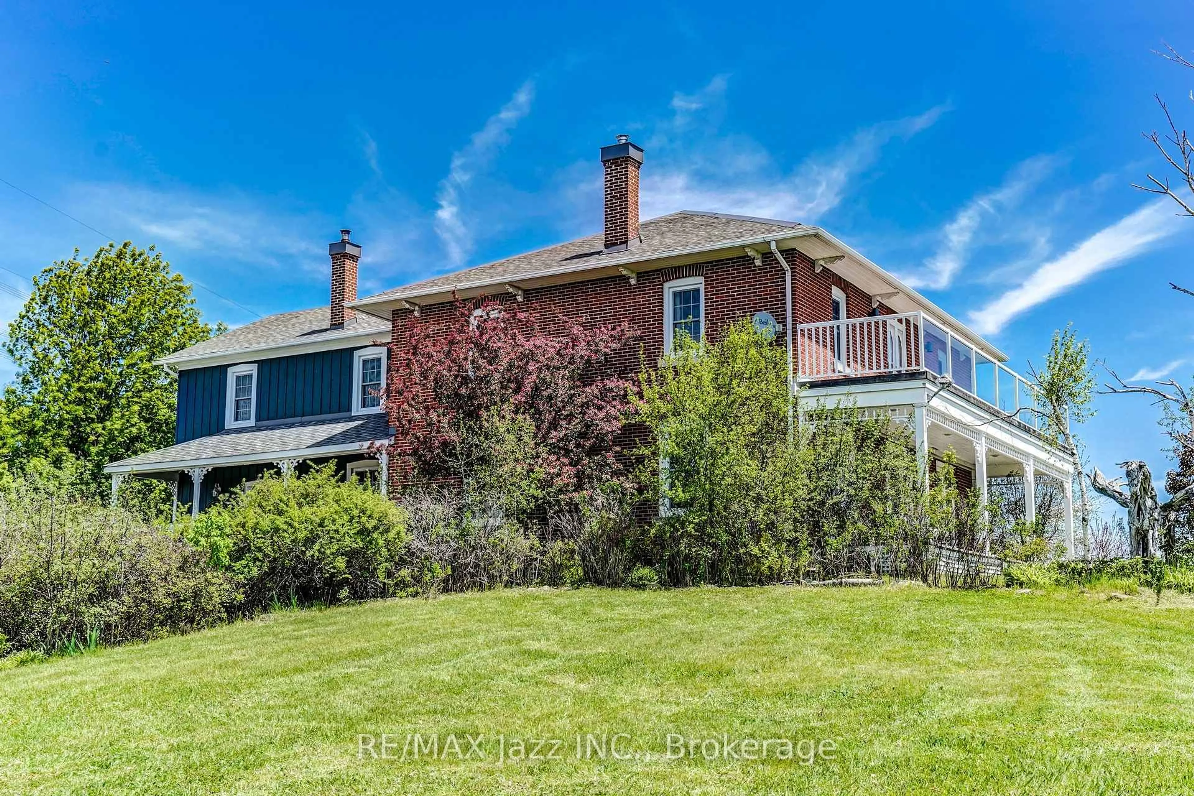 A pic from outside/outdoor area/front of a property/back of a property/a pic from drone, unknown for 6300 6th Line, Port Hope Ontario L0A 1B0