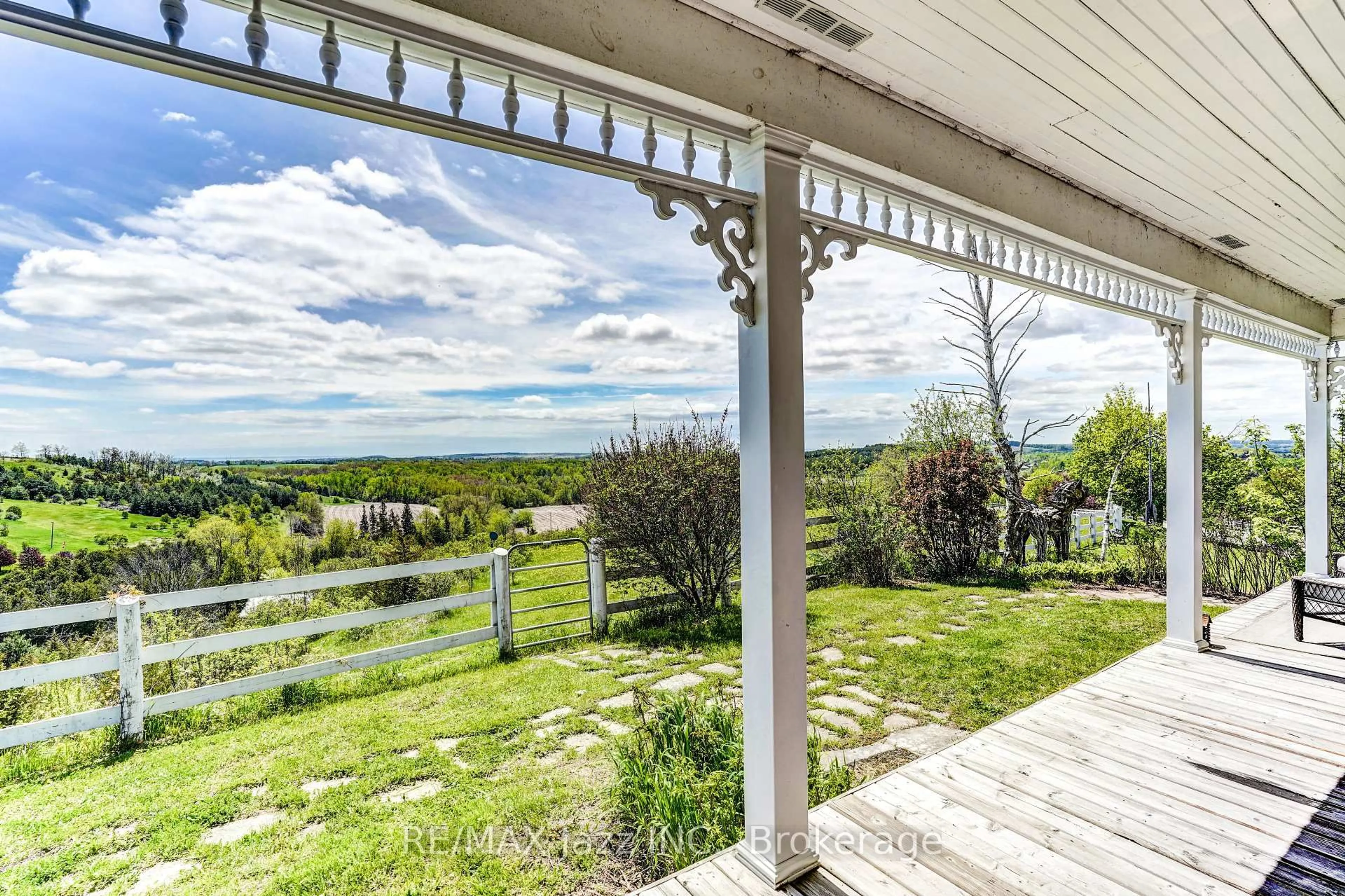 A pic from outside/outdoor area/front of a property/back of a property/a pic from drone, water/lake/river/ocean view for 6300 6th Line, Port Hope Ontario L0A 1B0