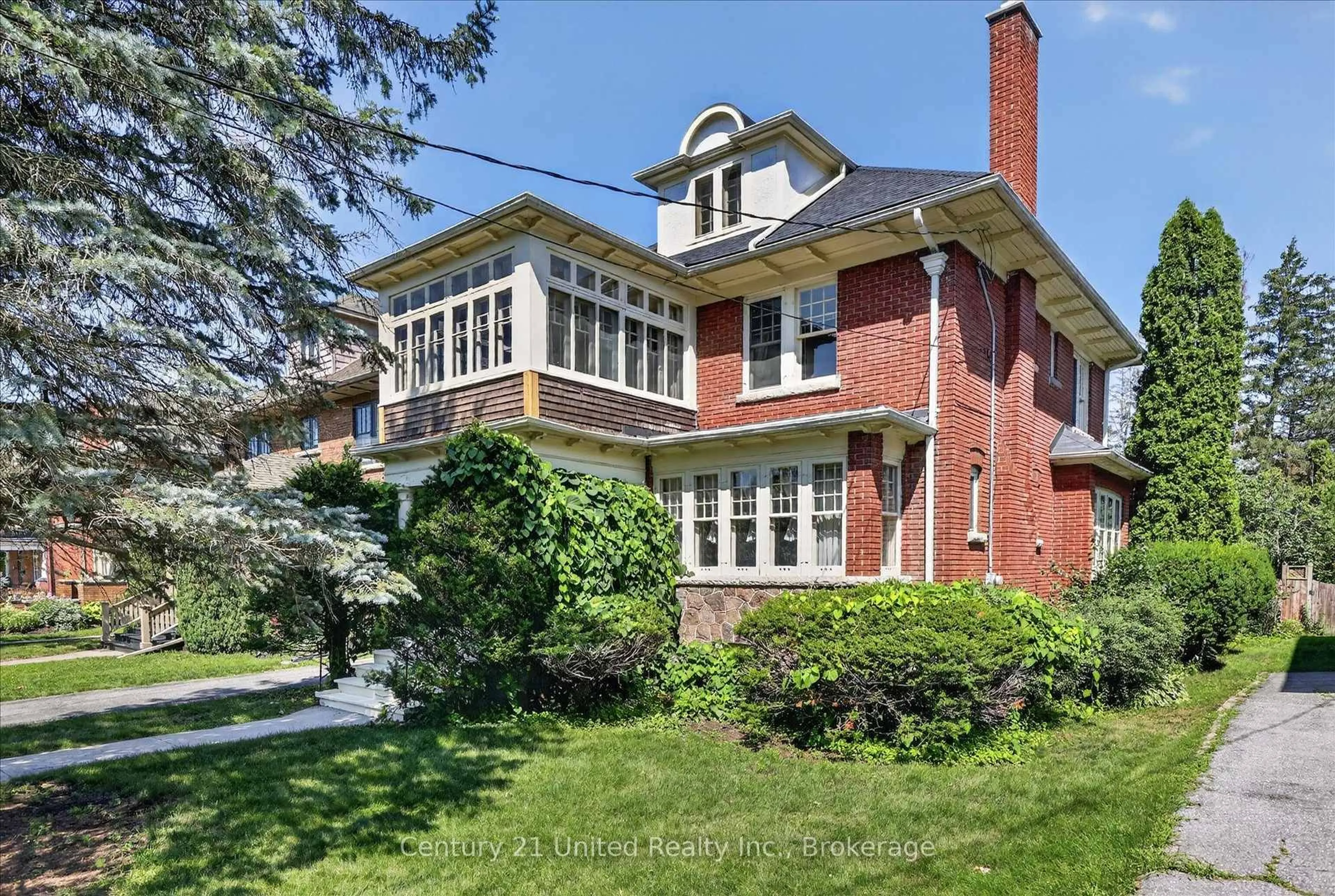 Home with brick exterior material, street for 498 Weller St, Peterborough Ontario K9H 2N6