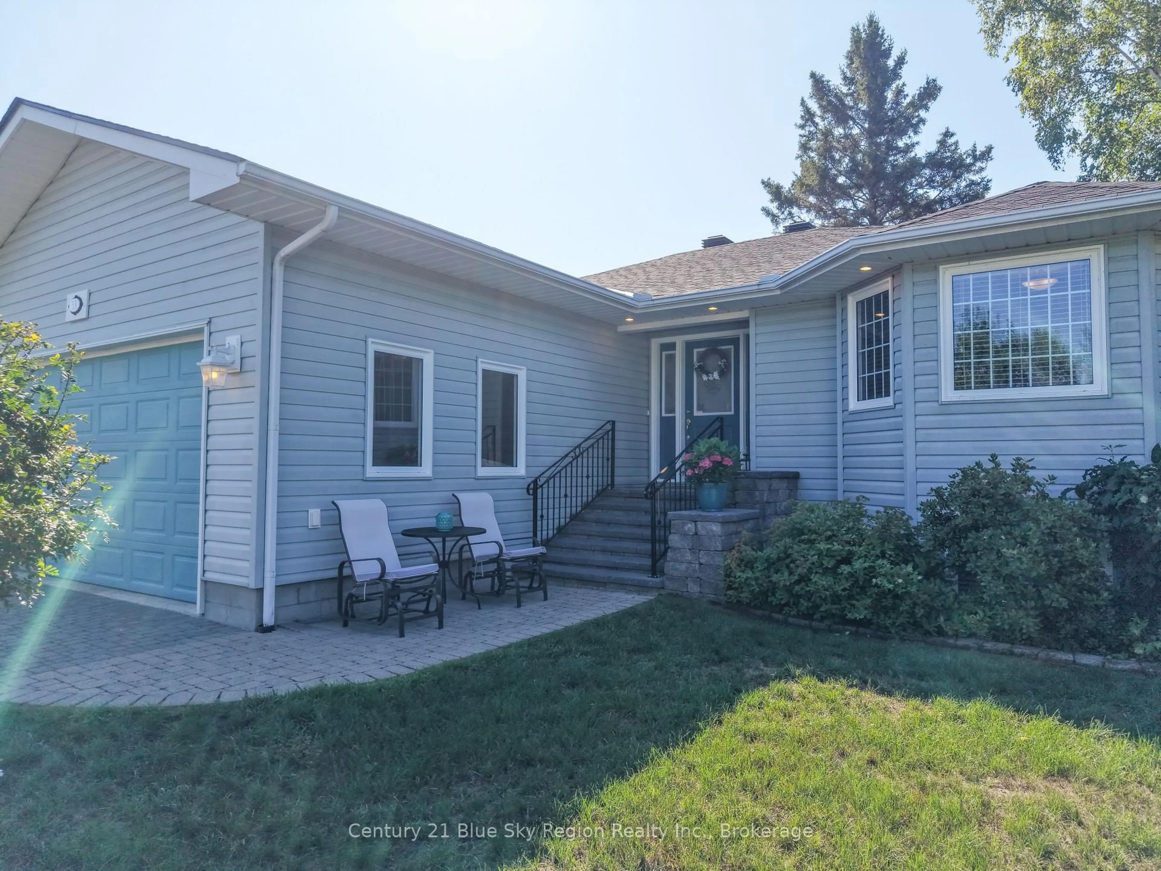 Unknown for 33 Golf Course Rd, Callander Ontario P0H 1H0