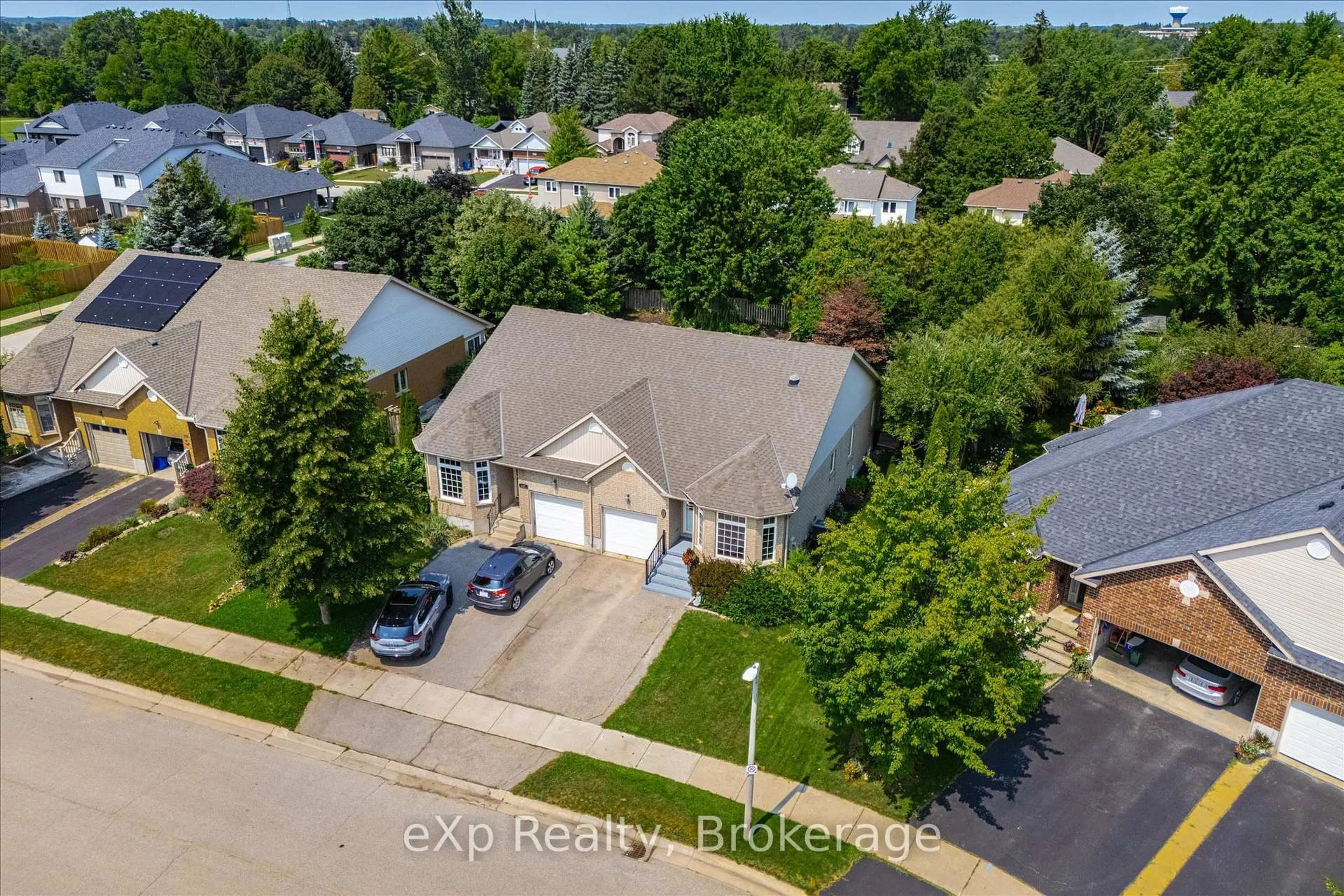 A pic from outside/outdoor area/front of a property/back of a property/a pic from drone, street for 125 Halls Dr, Centre Wellington Ontario N0B 1S0