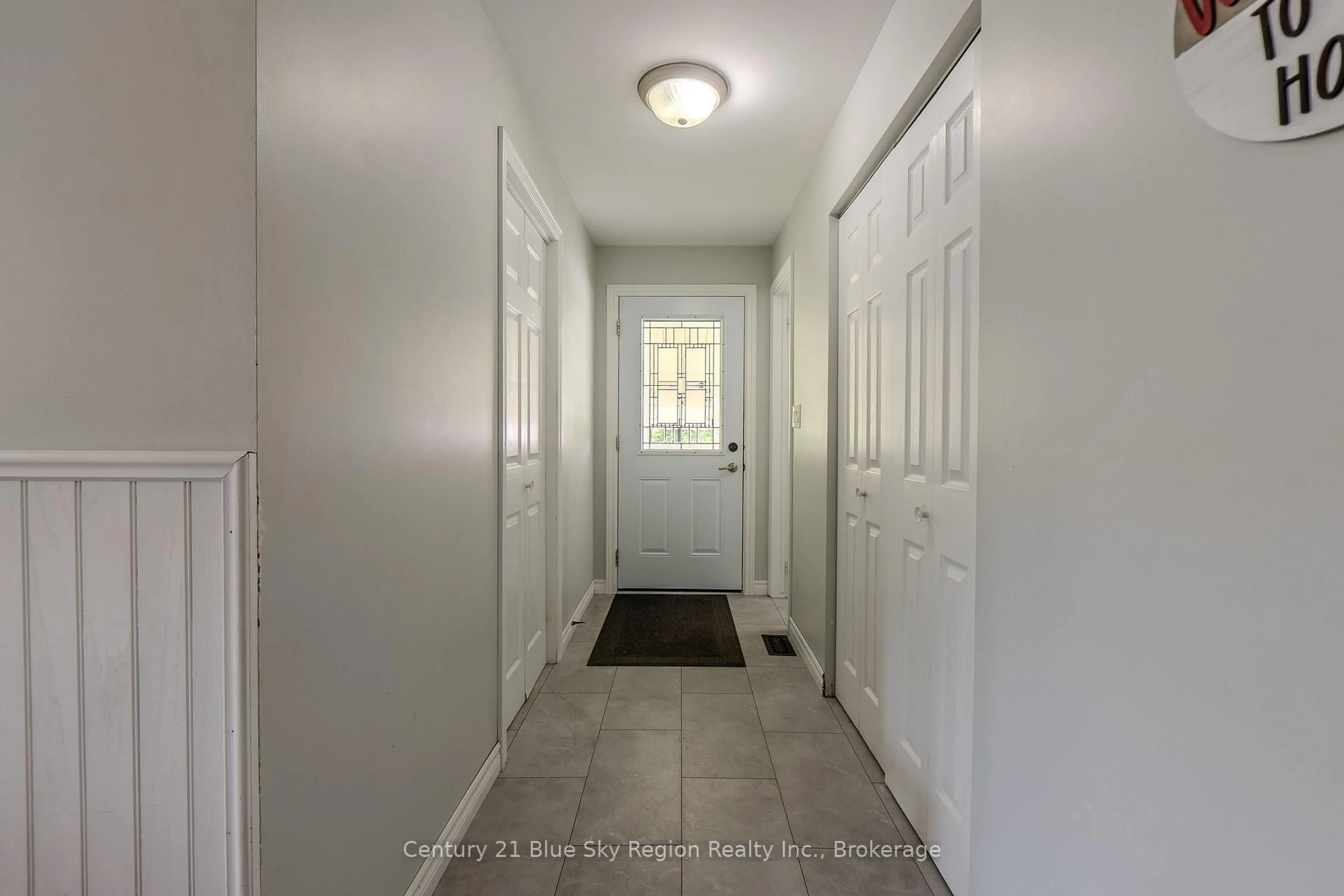 Indoor entryway for 71 Levert Dr, West Nipissing Ontario P2B 2P1