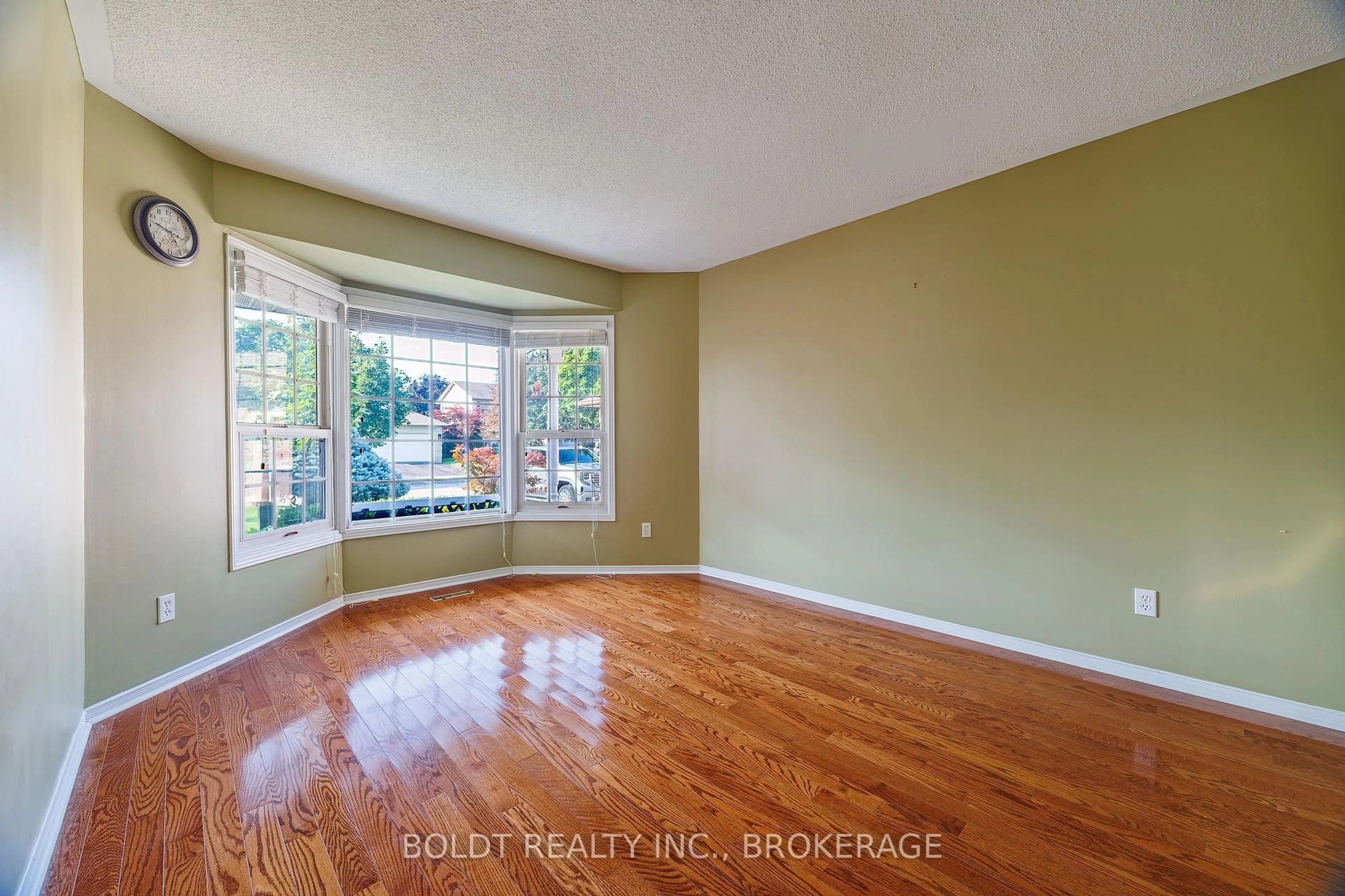 A pic of a room for 64 Carmine Cres, St. Catharines Ontario L2S 3M2