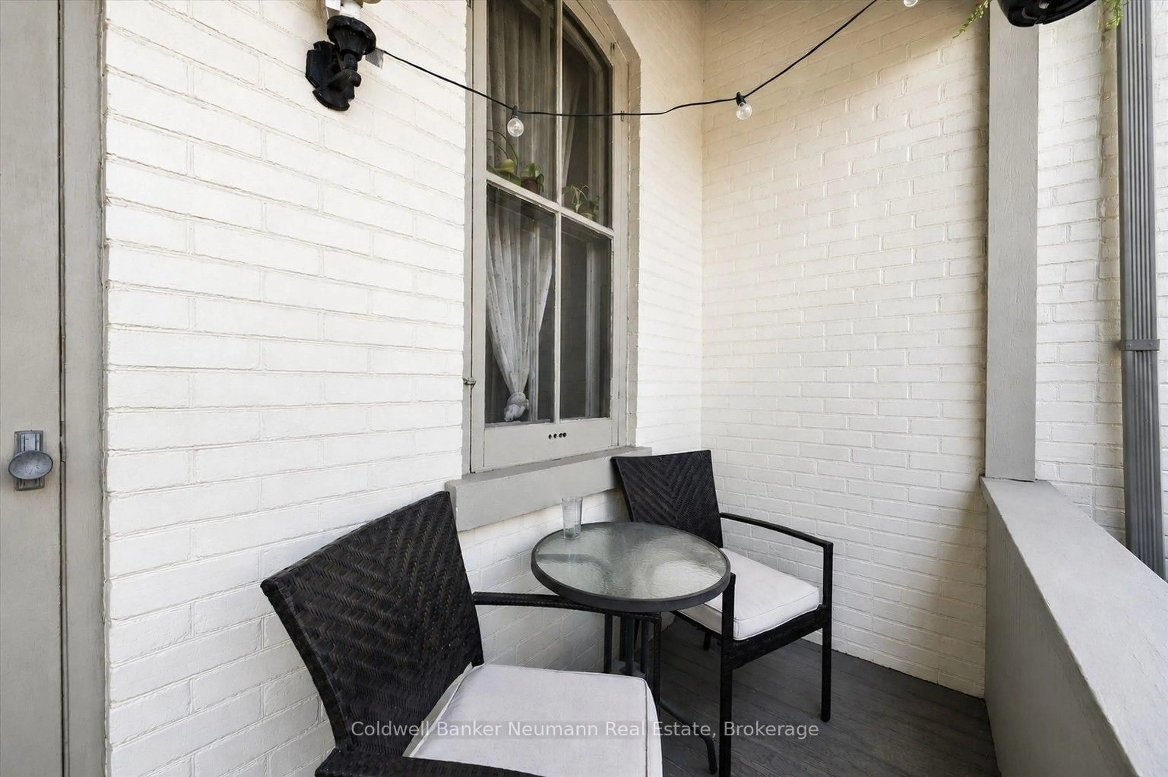 Patio, street for 159 Glasgow St, Guelph Ontario N1H 4W7