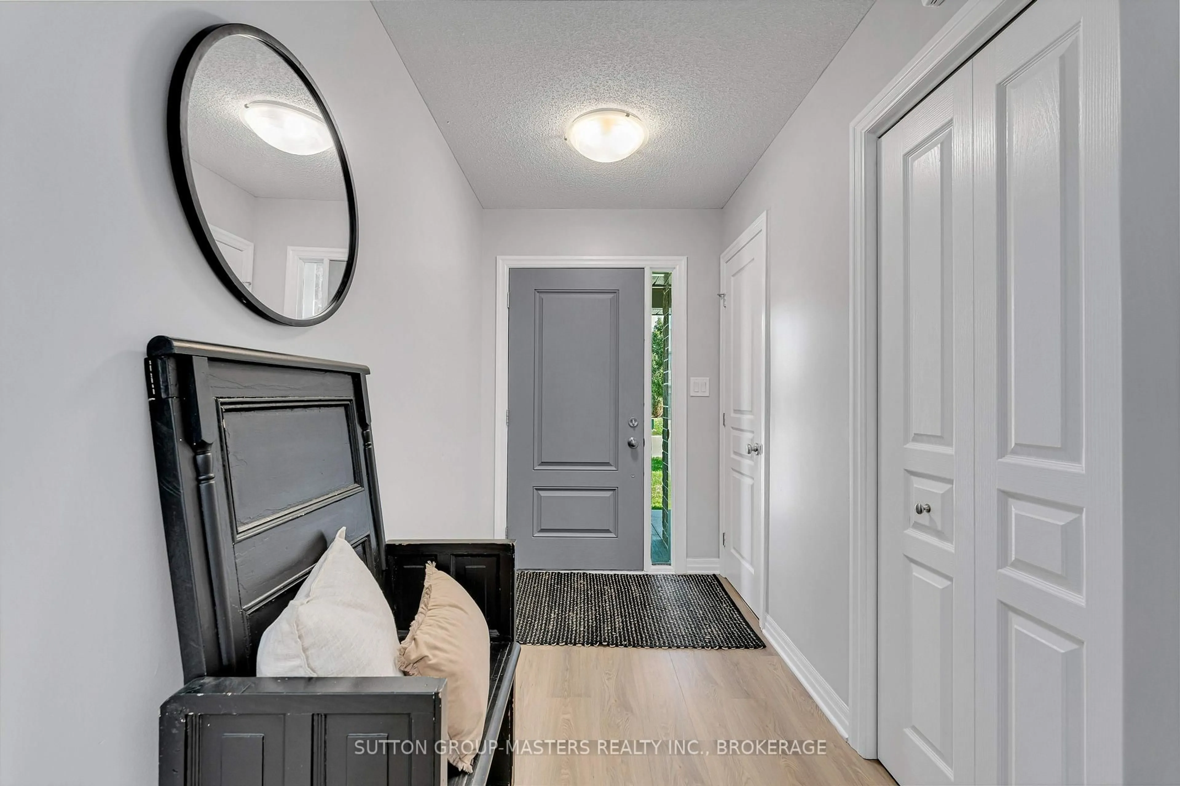 Indoor entryway for 1209 Carfa Cres, Kingston Ontario K7P 0N2