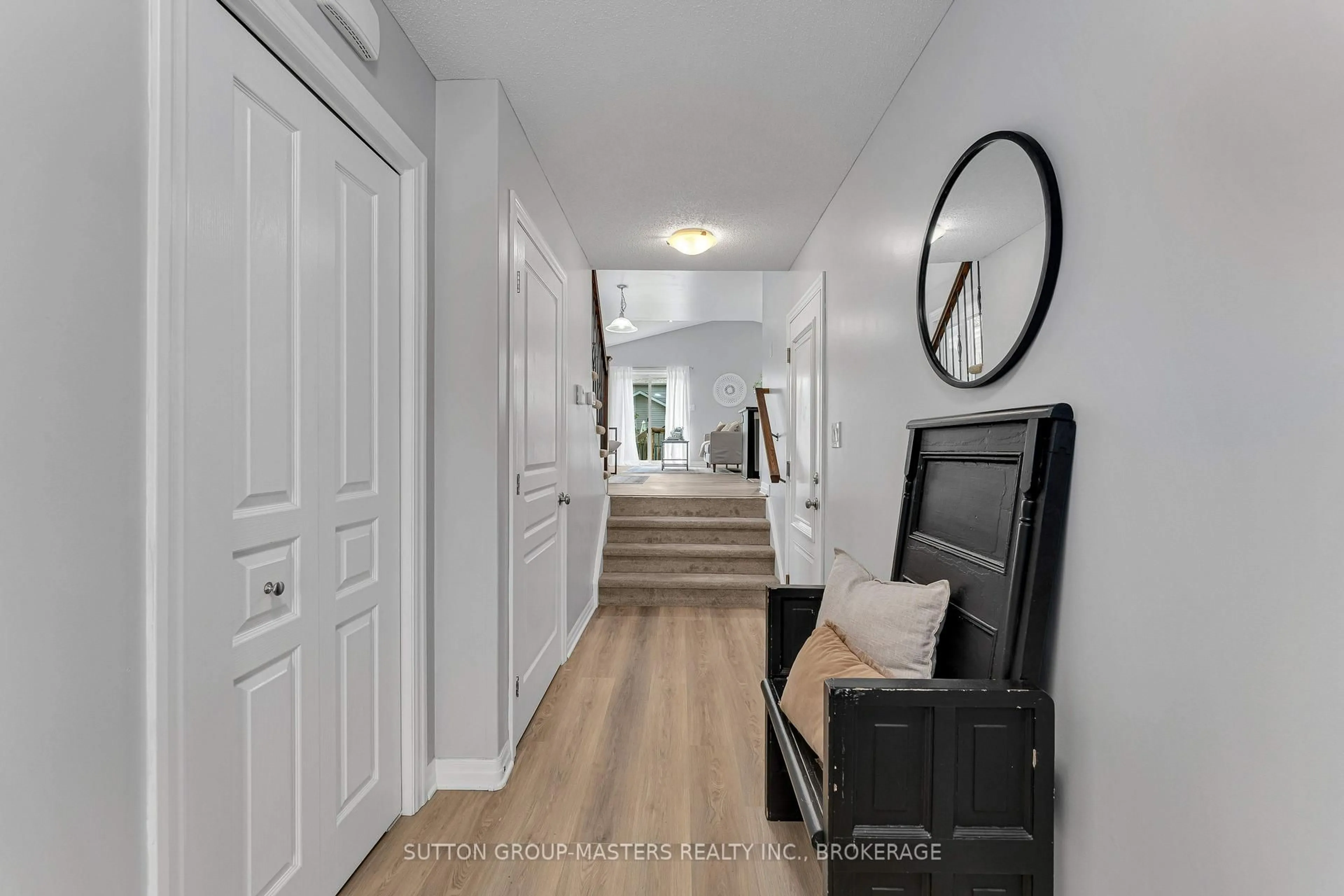 Indoor entryway for 1209 Carfa Cres, Kingston Ontario K7P 0N2