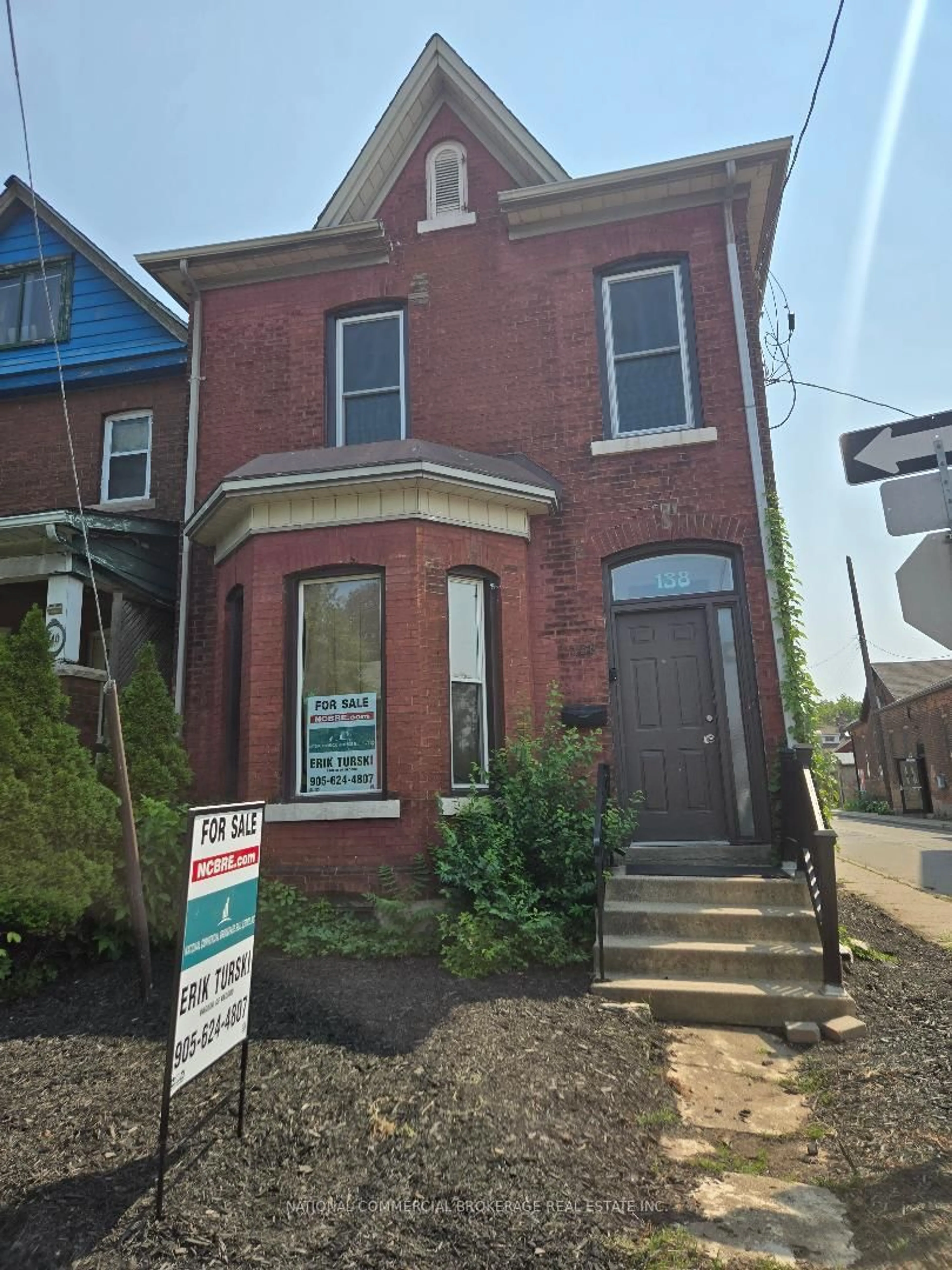 Home with brick exterior material, street for 138 Victoria Ave, Hamilton Ontario L8L 5E8
