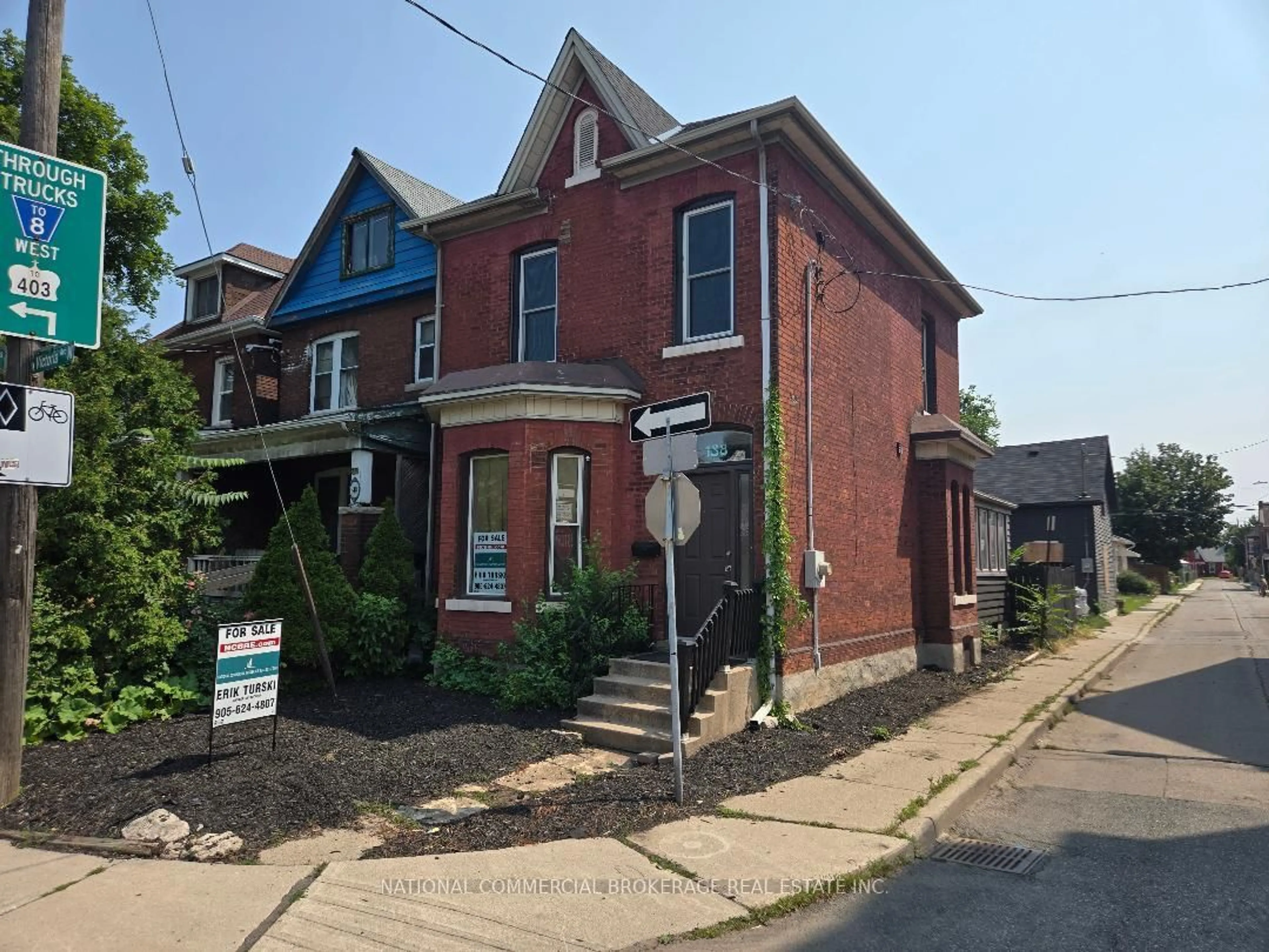 Home with brick exterior material, street for 138 Victoria Ave, Hamilton Ontario L8L 5E8