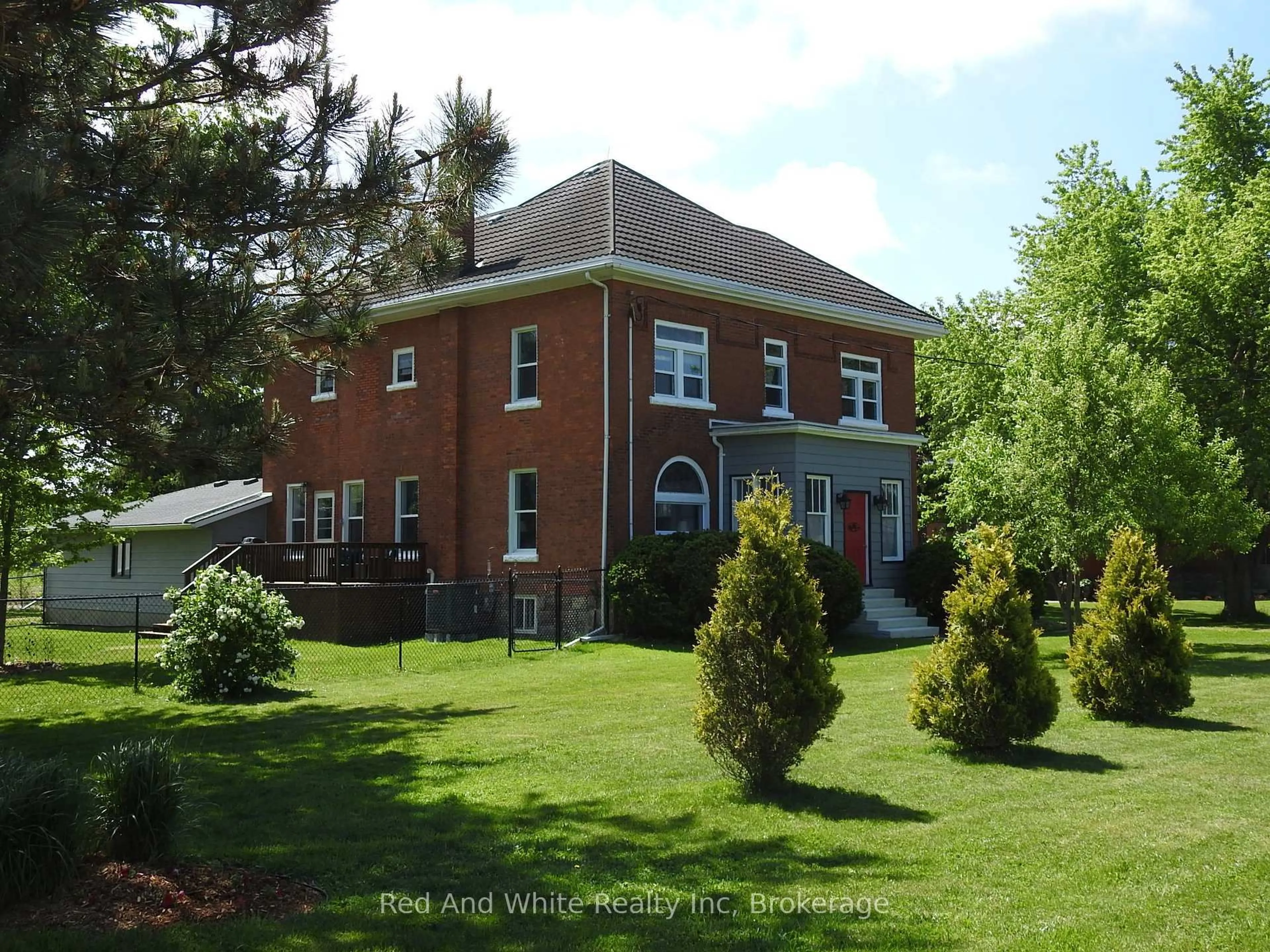 A pic from outside/outdoor area/front of a property/back of a property/a pic from drone, building for 5105 Rd 164 Rd, West Perth Ontario N0K 1N0
