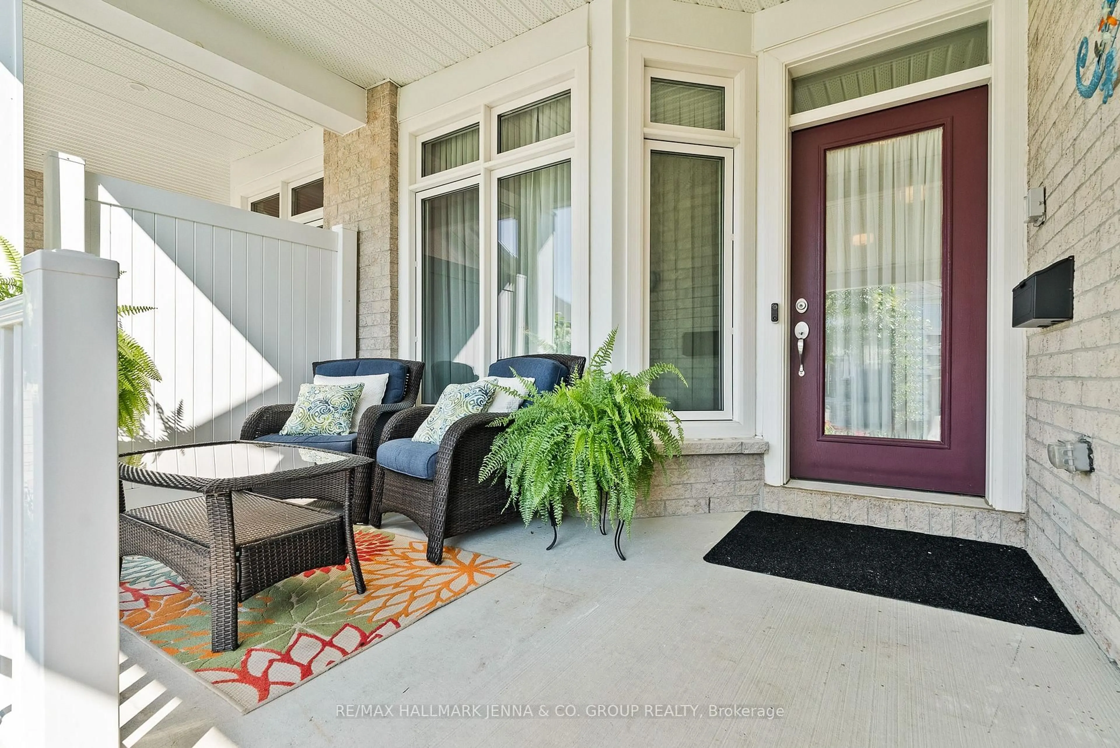 Indoor entryway for 540 Silverbell Cres, Ottawa Ontario K1T 0P1