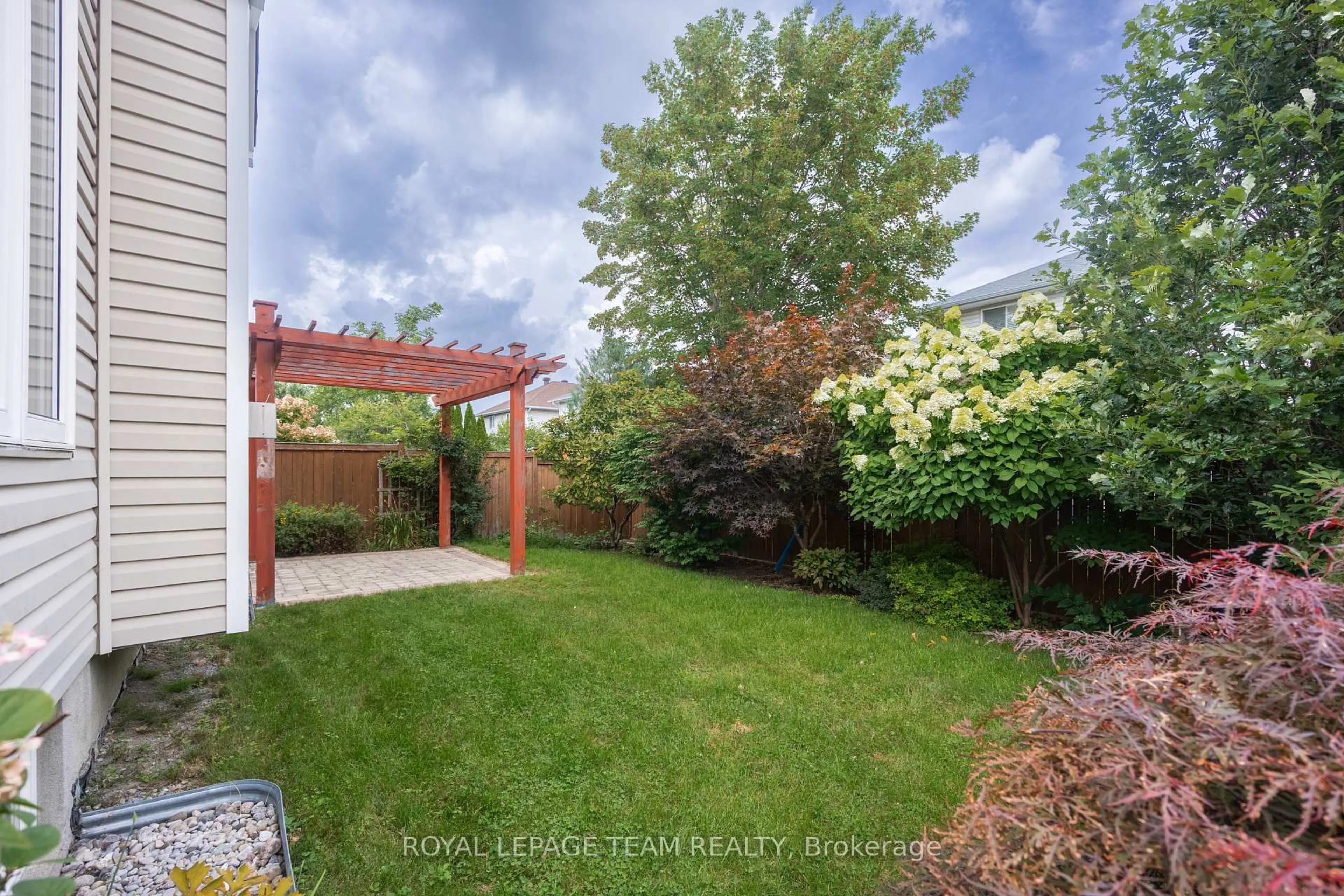 Patio, unknown for 60 Woliston Cres, Ottawa Ontario K2W 1E5