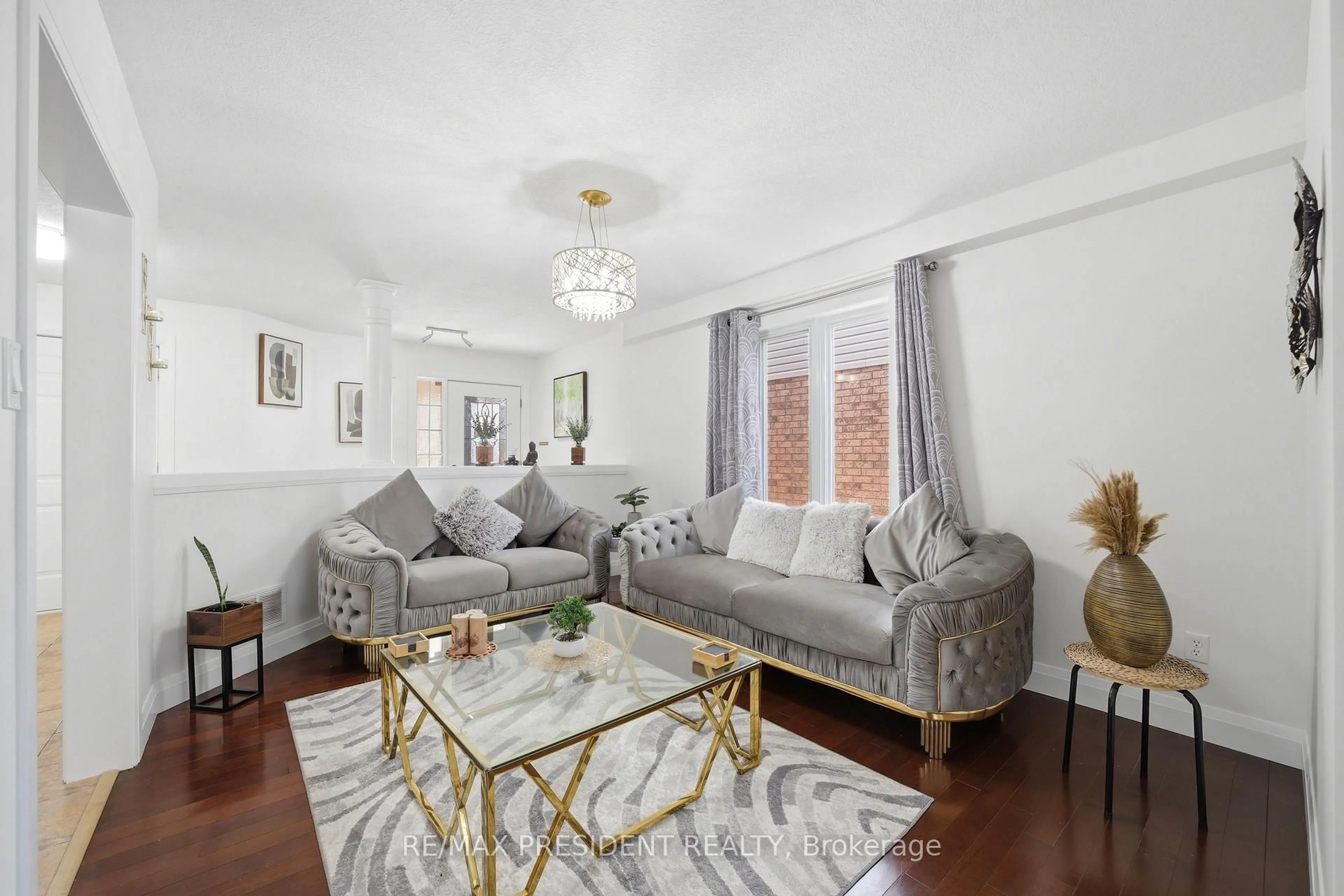 Living room with furniture, unknown for 60 Steepleridge St, Kitchener Ontario N2P 2W3