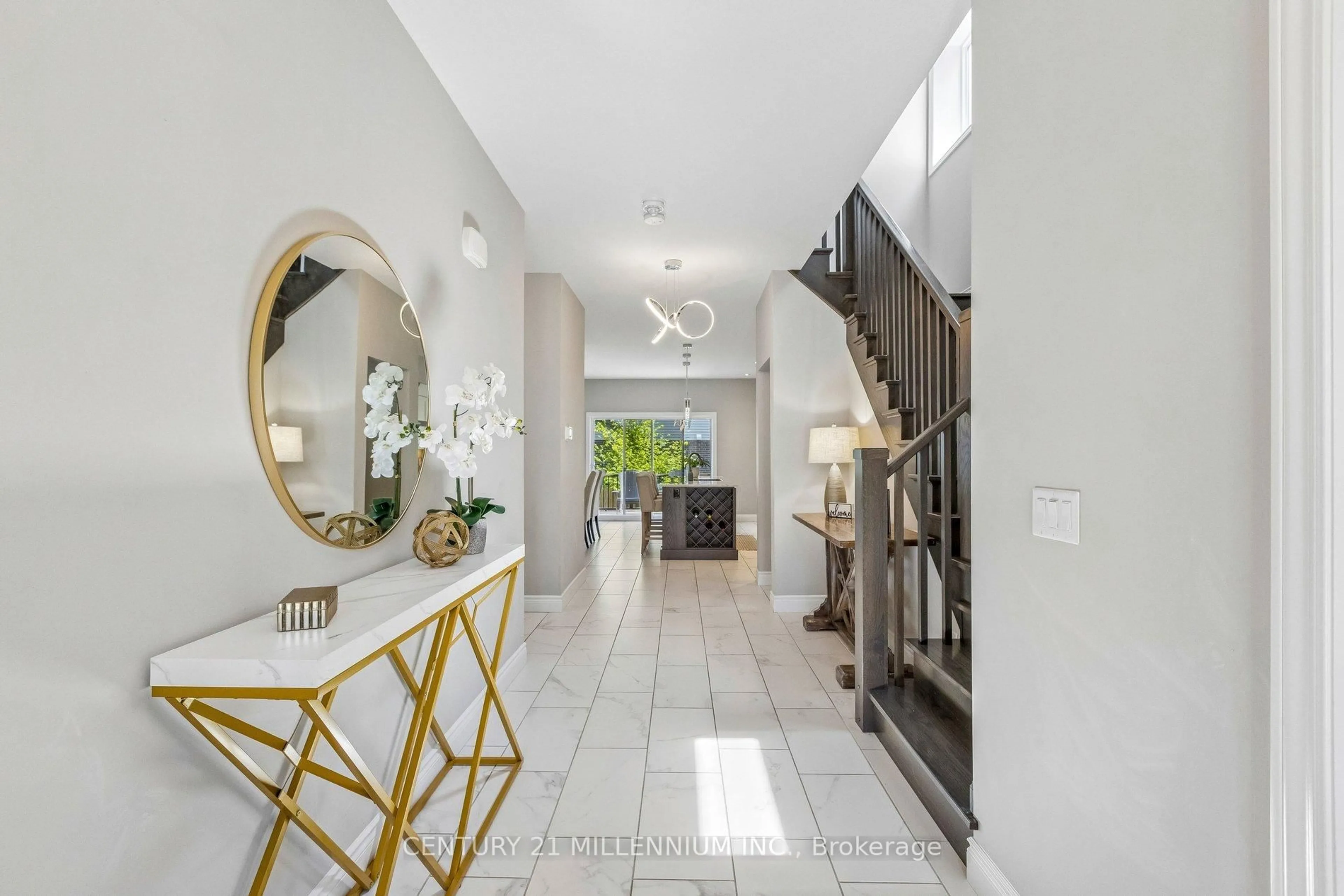 Indoor entryway for 14 Strome Lane, Centre Wellington Ontario N1M 1Z5