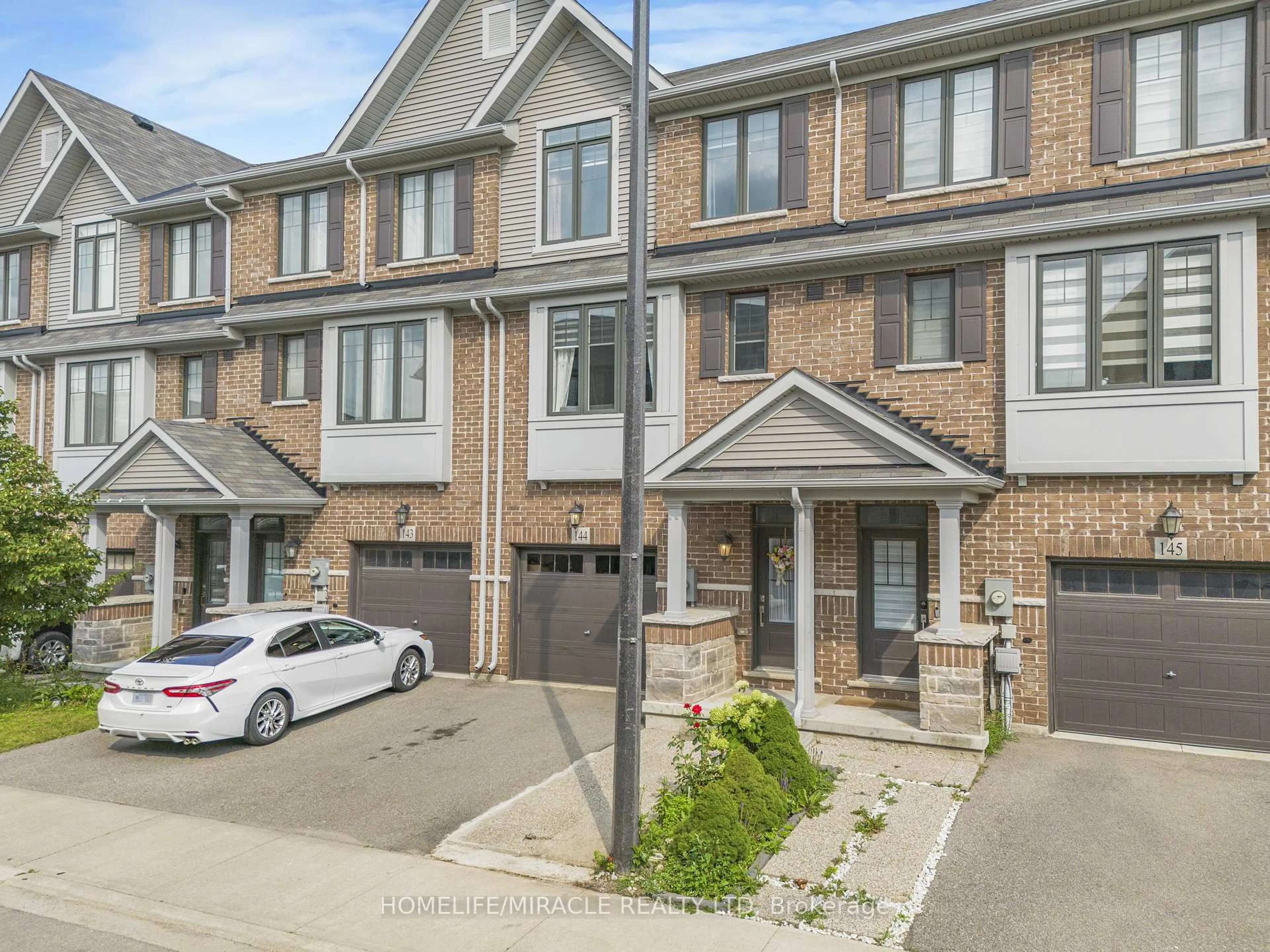 A pic from outside/outdoor area/front of a property/back of a property/a pic from drone, street for 1890 Rymal Rd #144, Hamilton Ontario L0R 1P0