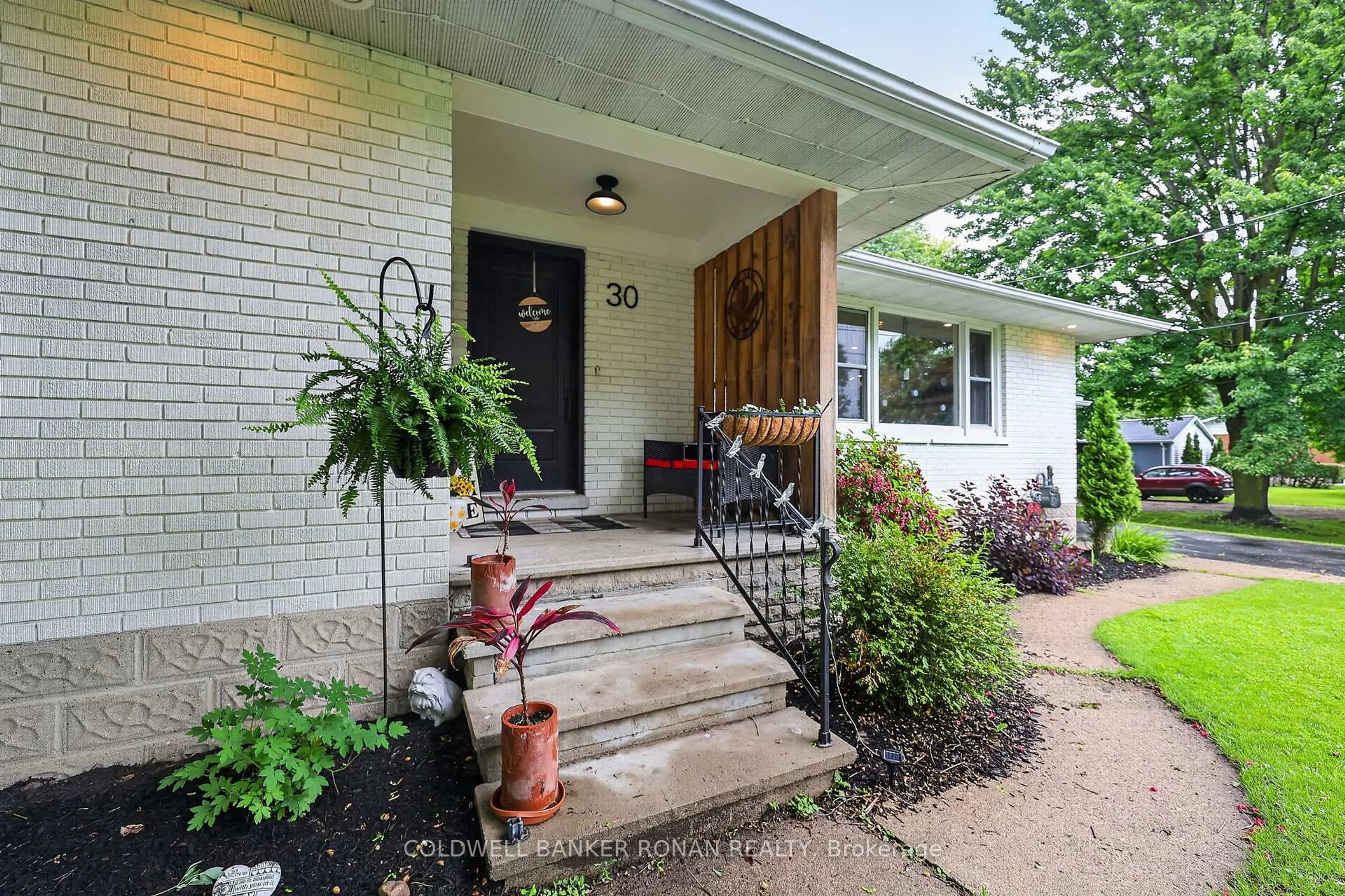 Home with brick exterior material, street for 30 King St, Minto Ontario N0G 1Z0