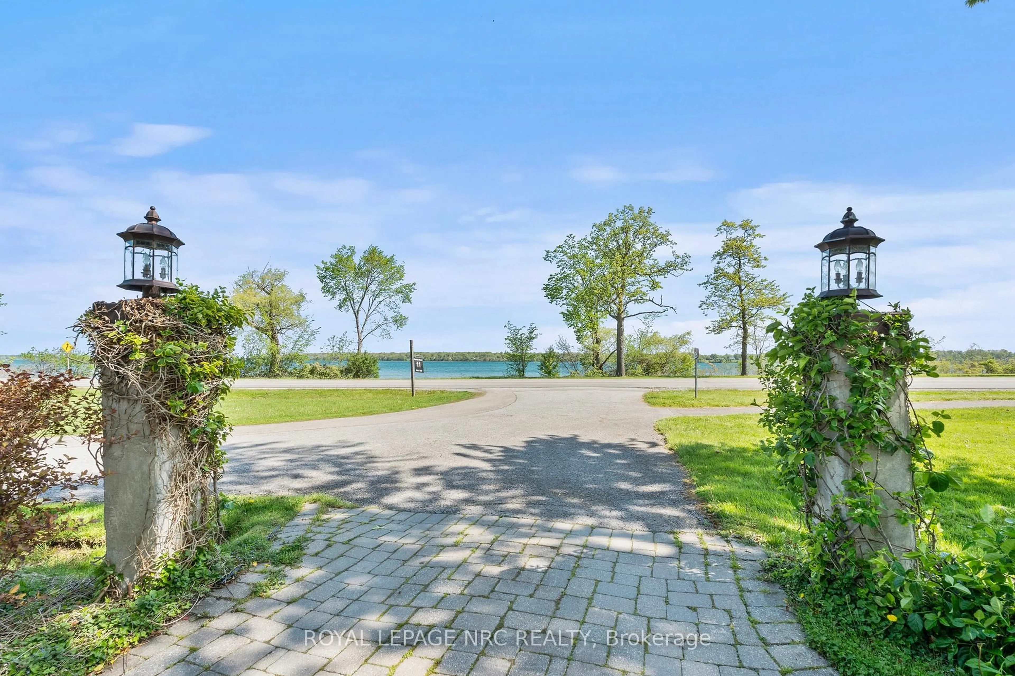 Patio, water/lake/river/ocean view for 3689 Niagara Blvd, Fort Erie Ontario L0S 1S0