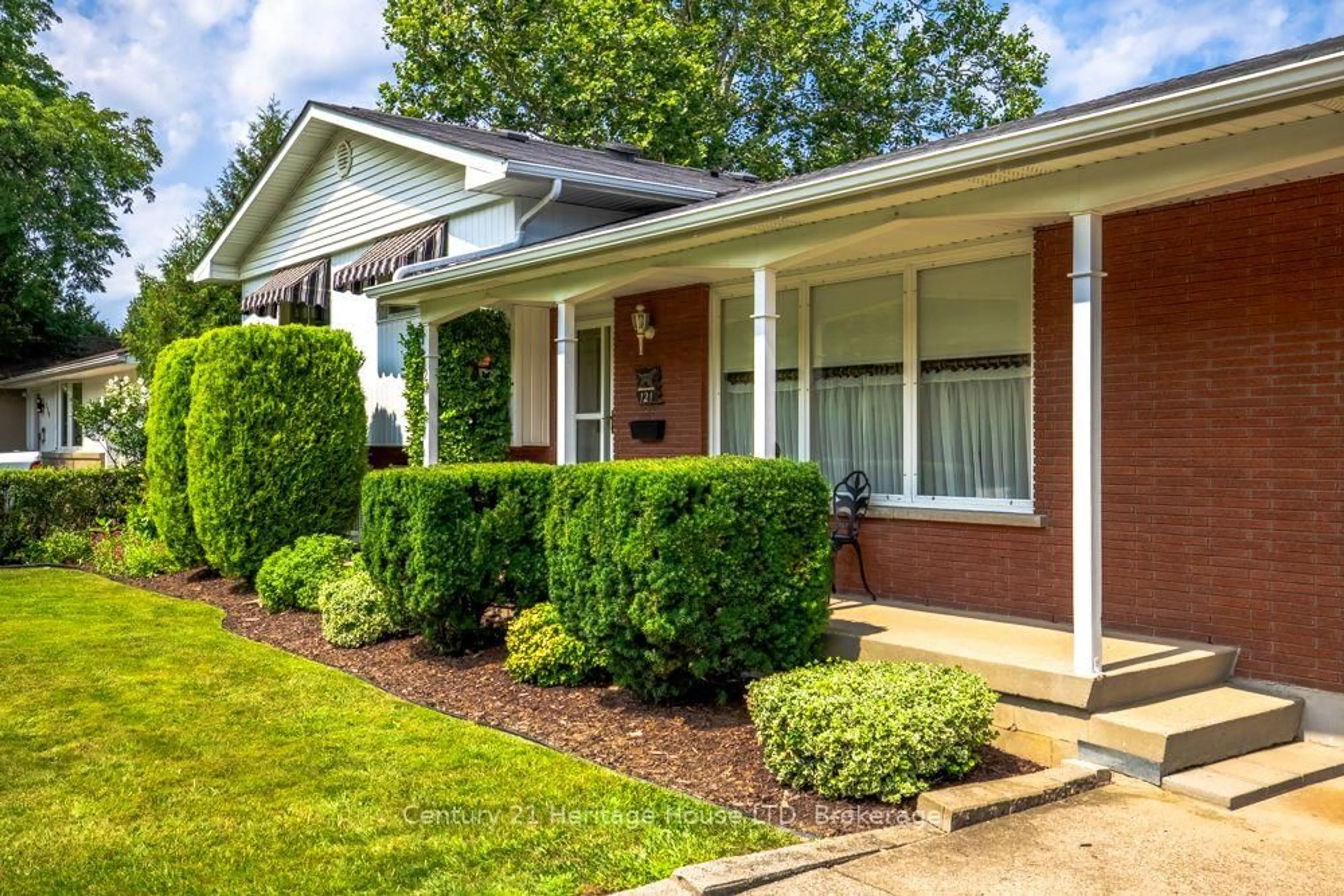 Home with brick exterior material, street for 121 Lockhart Dr, St. Catharines Ontario L2T 1W3