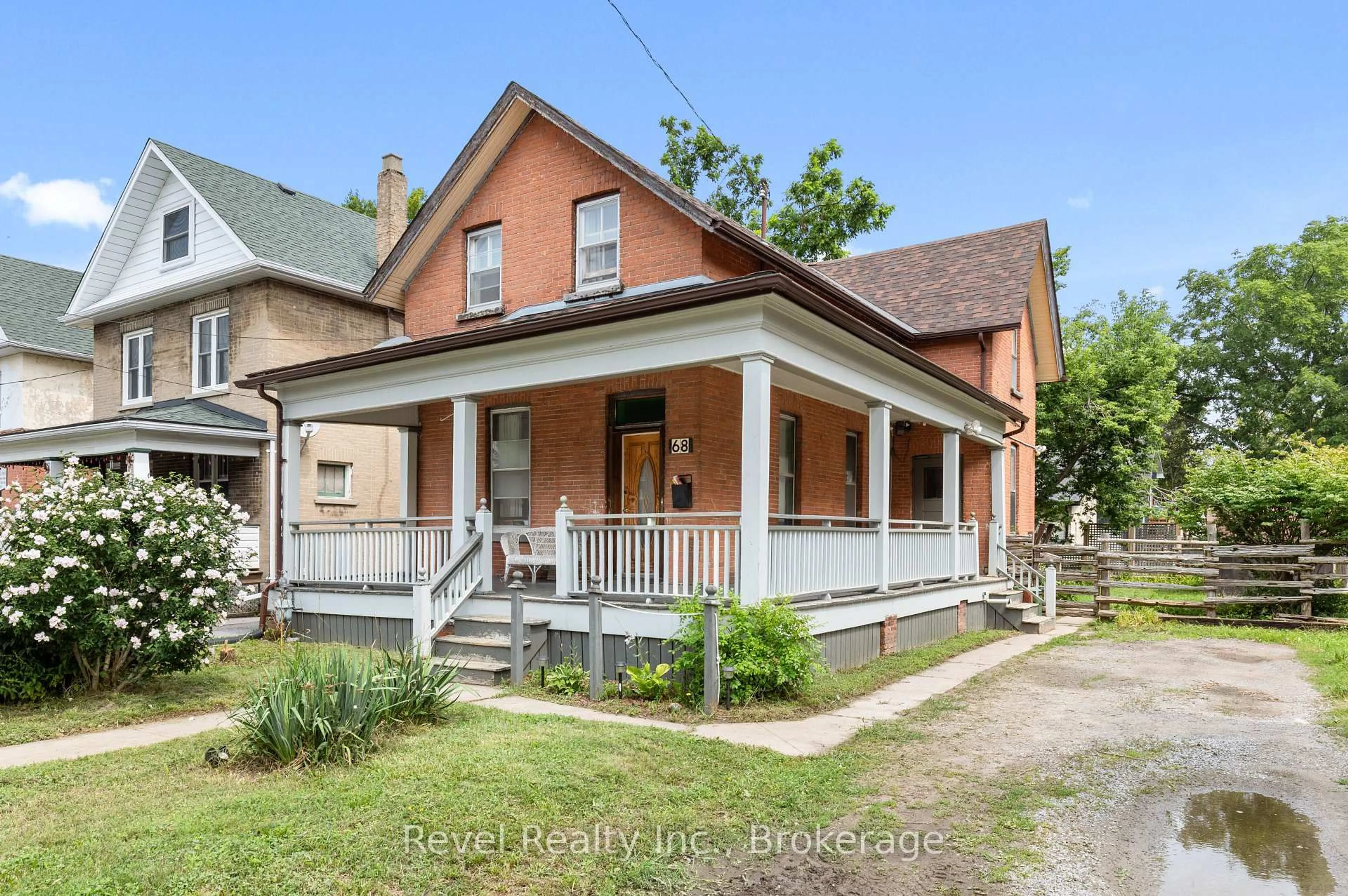 Home with brick exterior material, street for 68 William St, Kawartha Lakes Ontario K9V 3A8