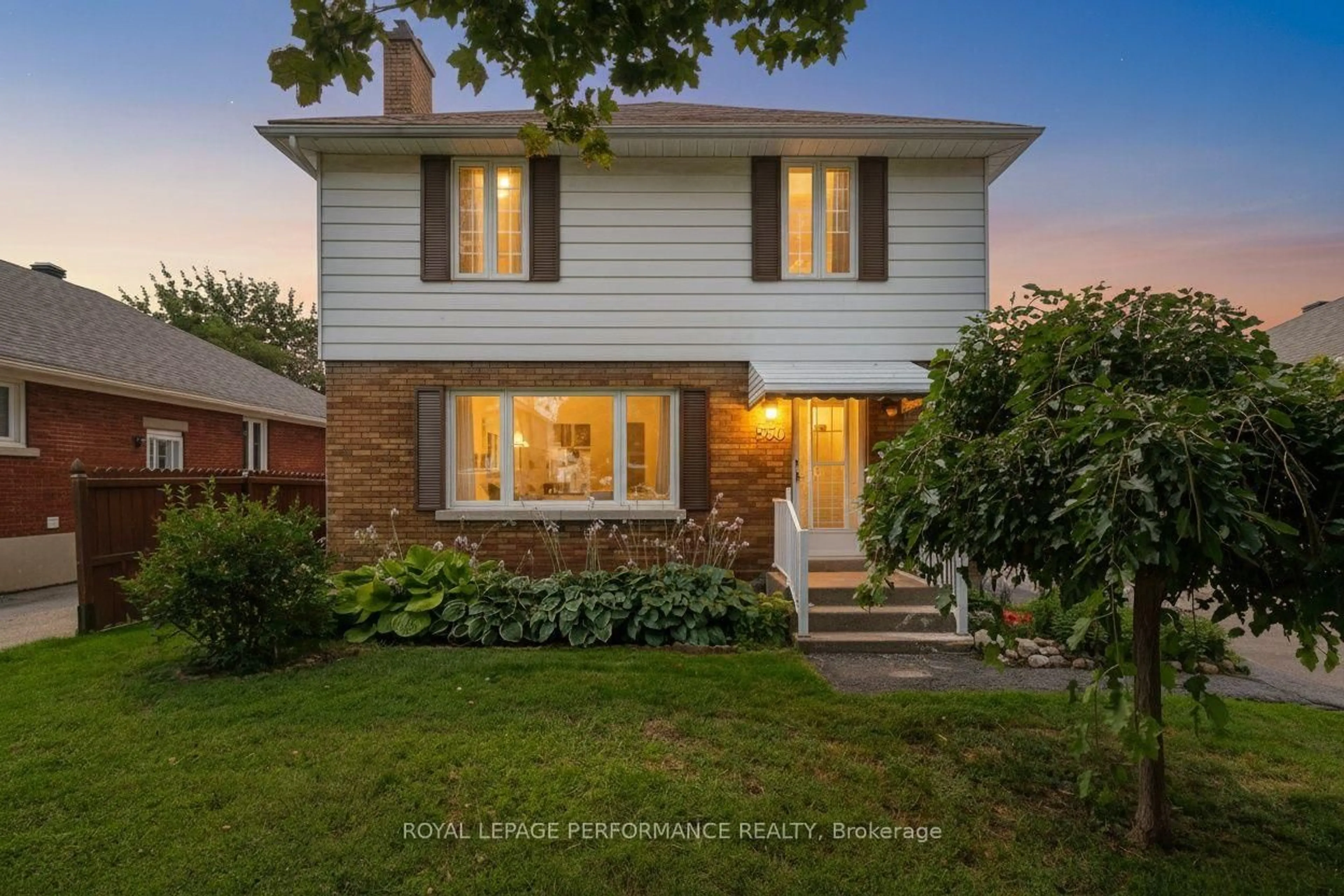 Home with brick exterior material, street for 550 Wolffdale Cres, Ottawa Ontario K1K 1N5