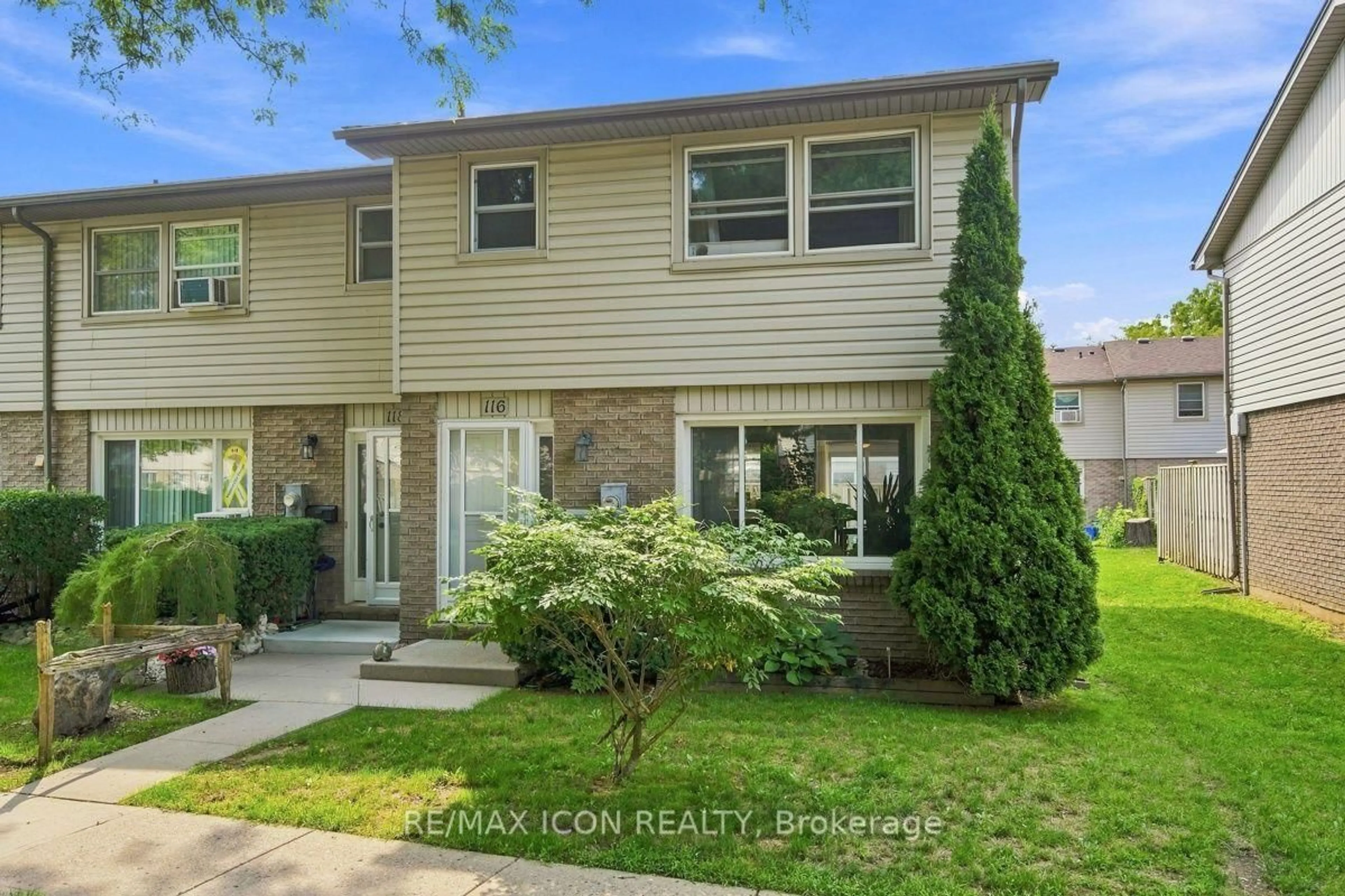 Home with vinyl exterior material, street for 690 Little Grey St #116, London East Ontario N5Z 4M9