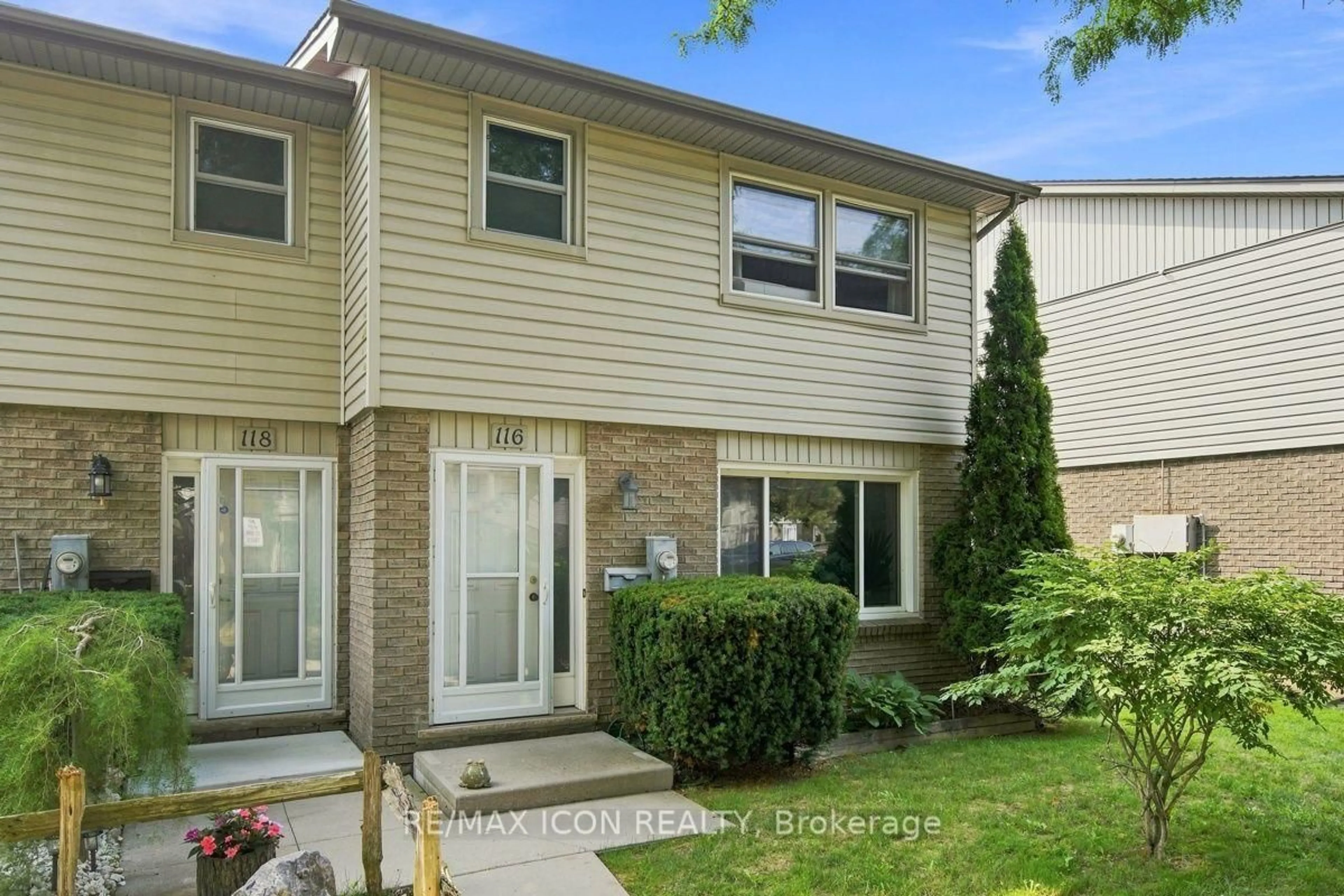 Home with vinyl exterior material, street for 690 Little Grey St #116, London East Ontario N5Z 4M9