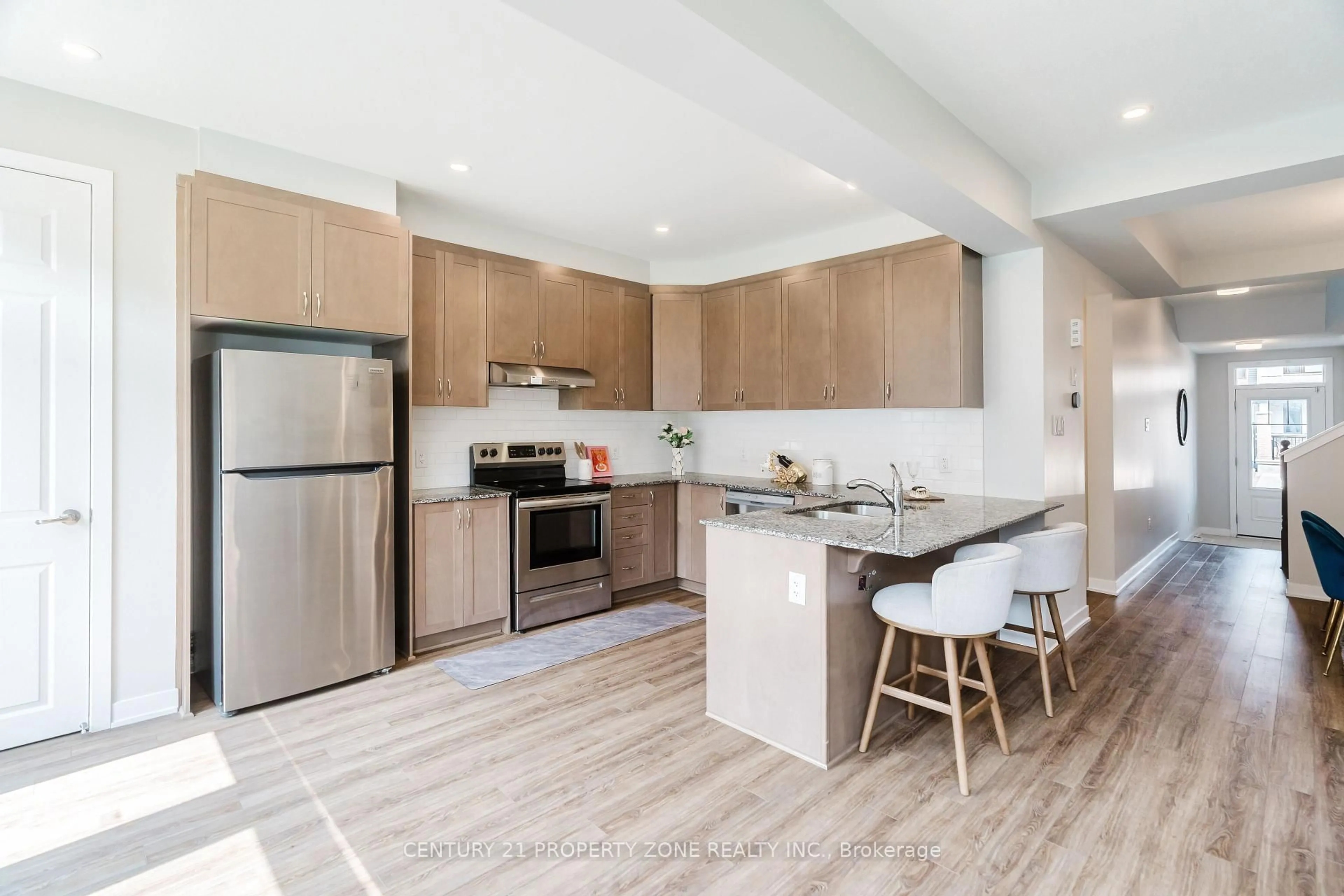 Open concept kitchen, unknown for 1060 Curraglass Walk, Stittsville Ontario K2S 2A4