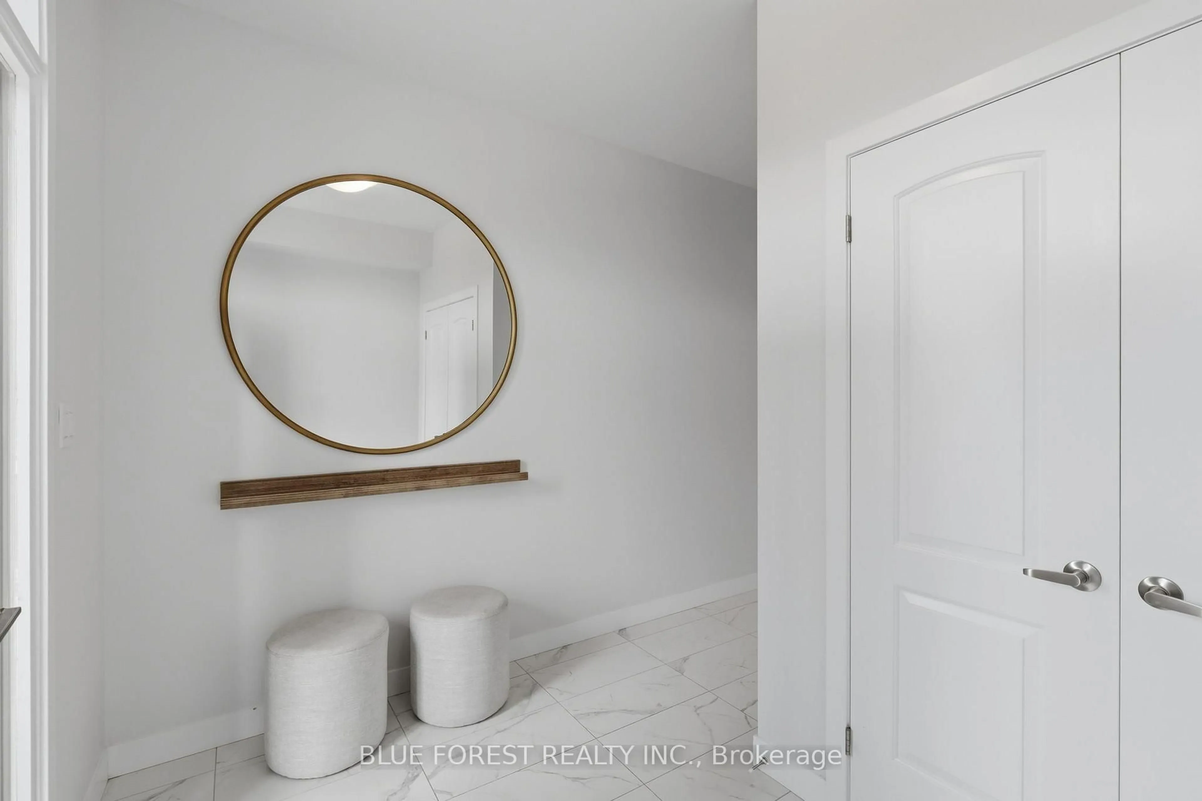 Contemporary bathroom, ceramic/tile floor for 283 Winlow Way, Middlesex Centre Ontario N0L 1R0