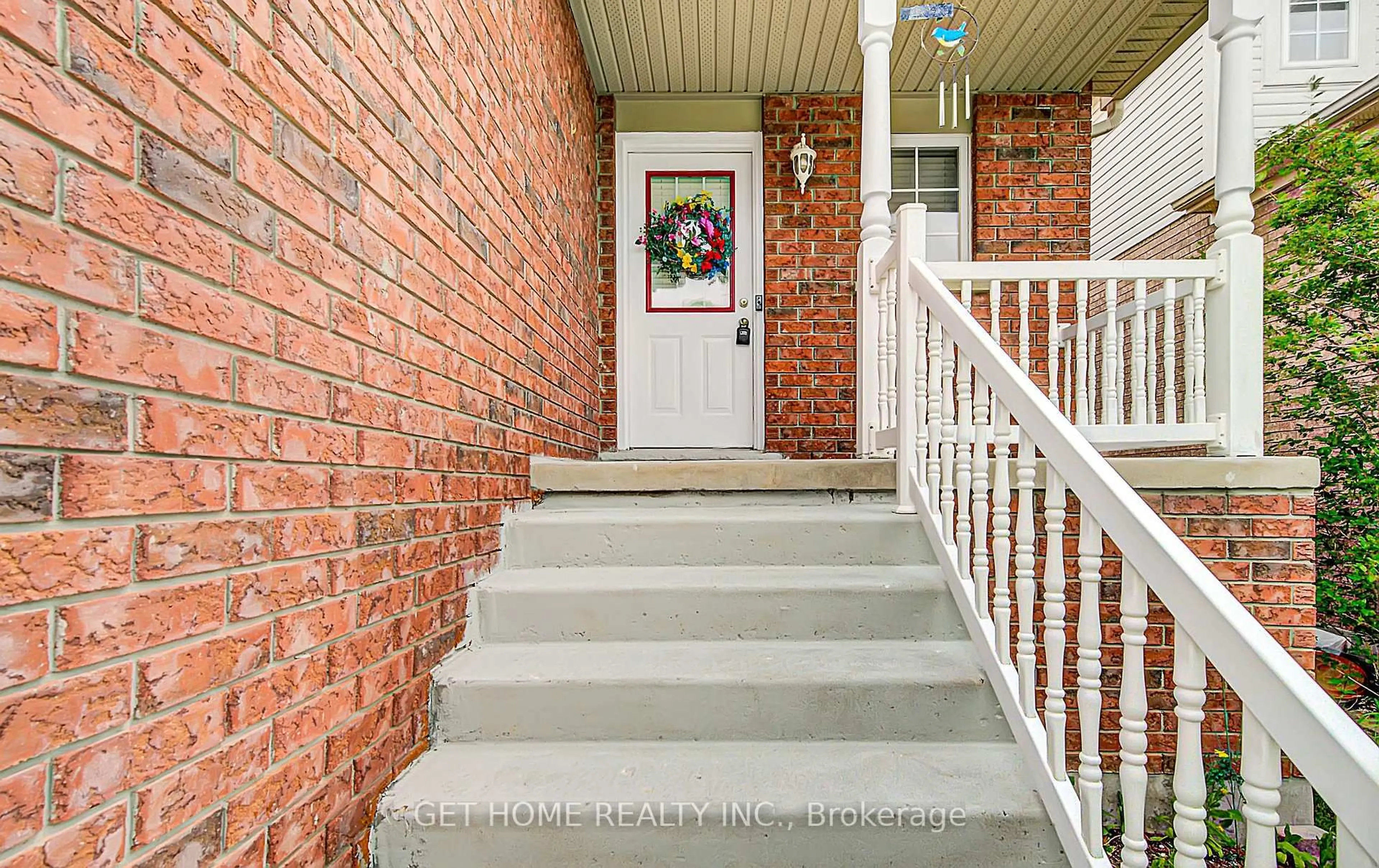 Indoor entryway for 120 Masterson Cres, Cambridge Ontario N3H 5R6