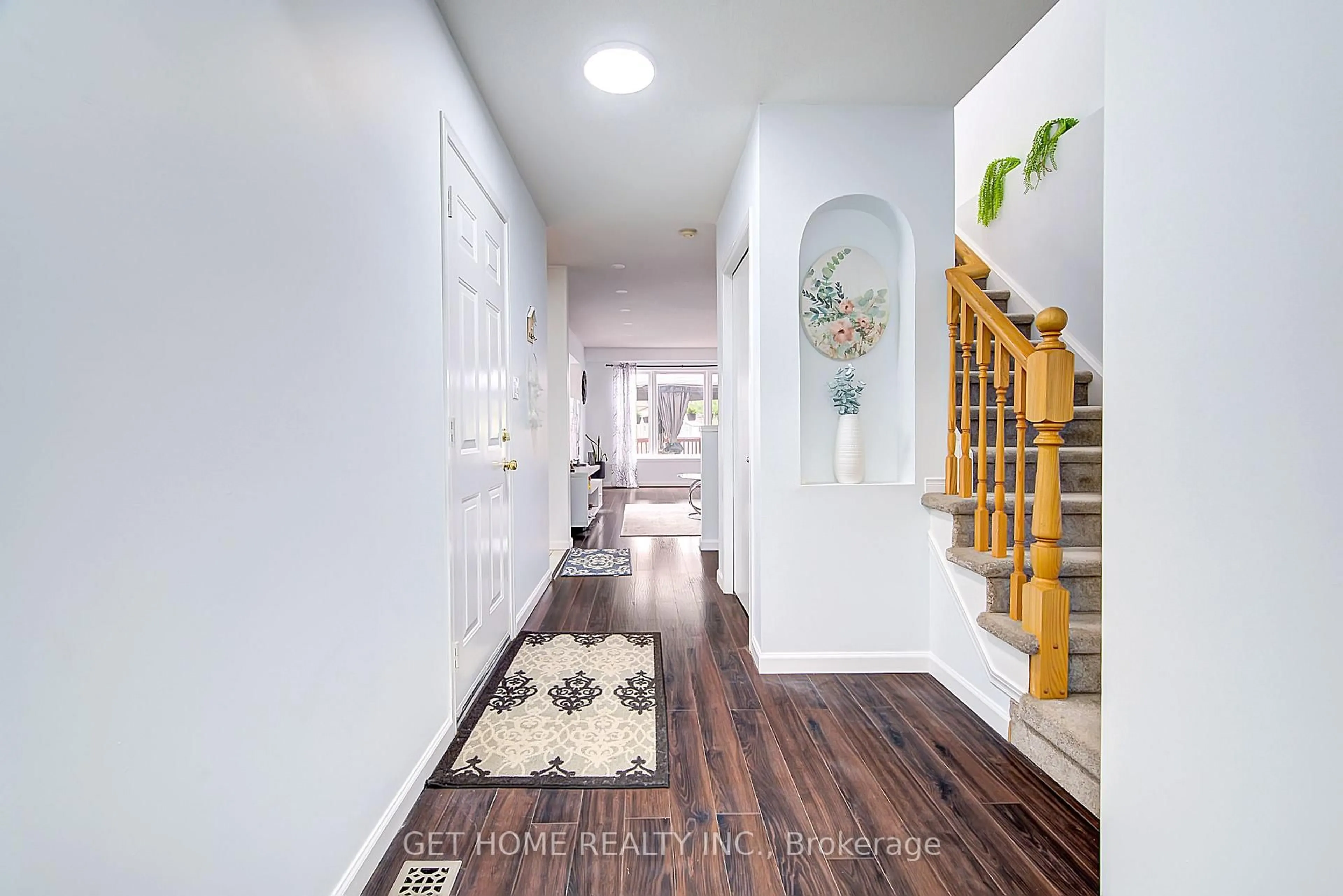 Indoor entryway for 120 Masterson Cres, Cambridge Ontario N3H 5R6