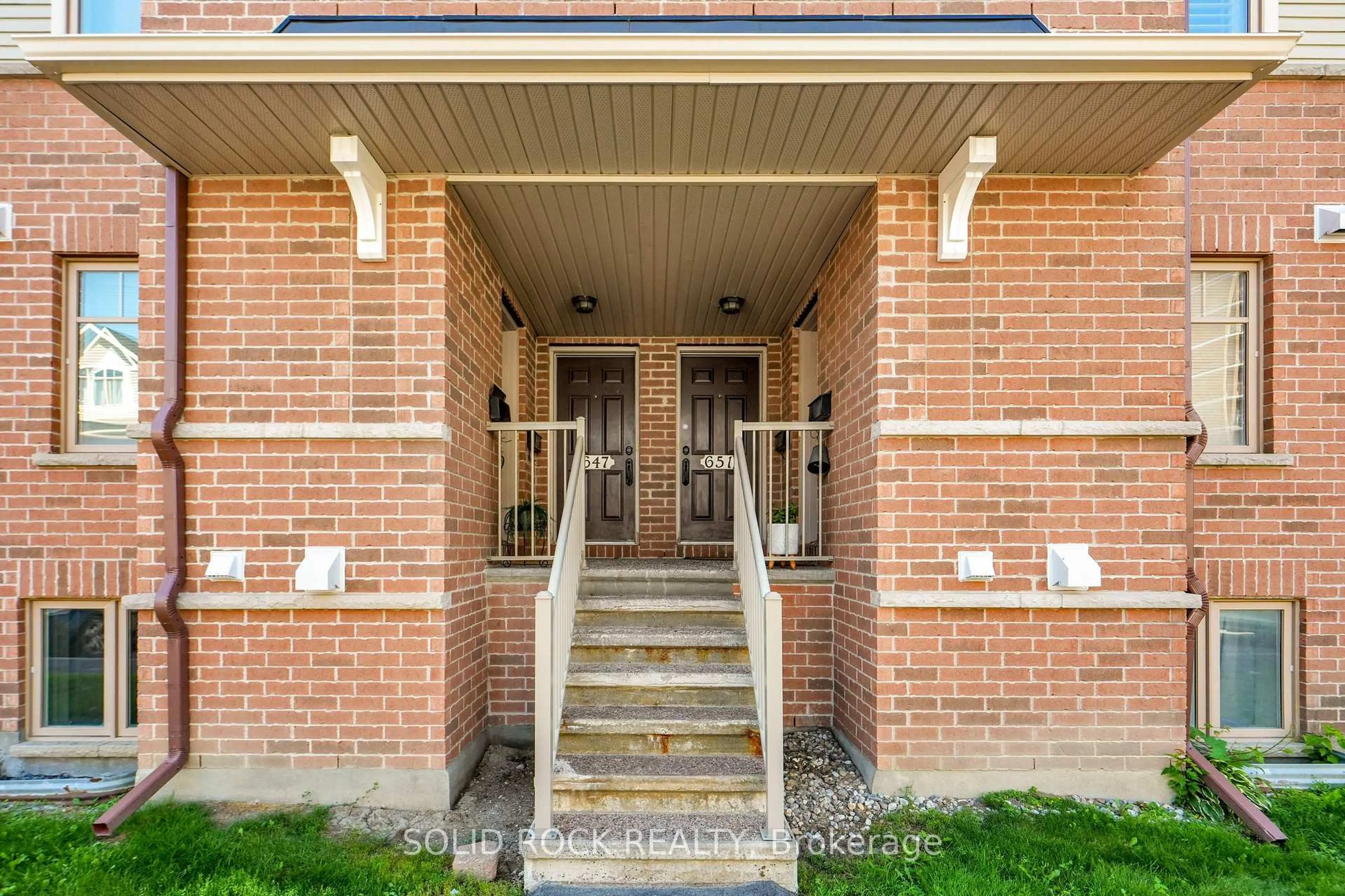 Home with brick exterior material, street for 645 Reardon Private, Ottawa Ontario K1V 2K8