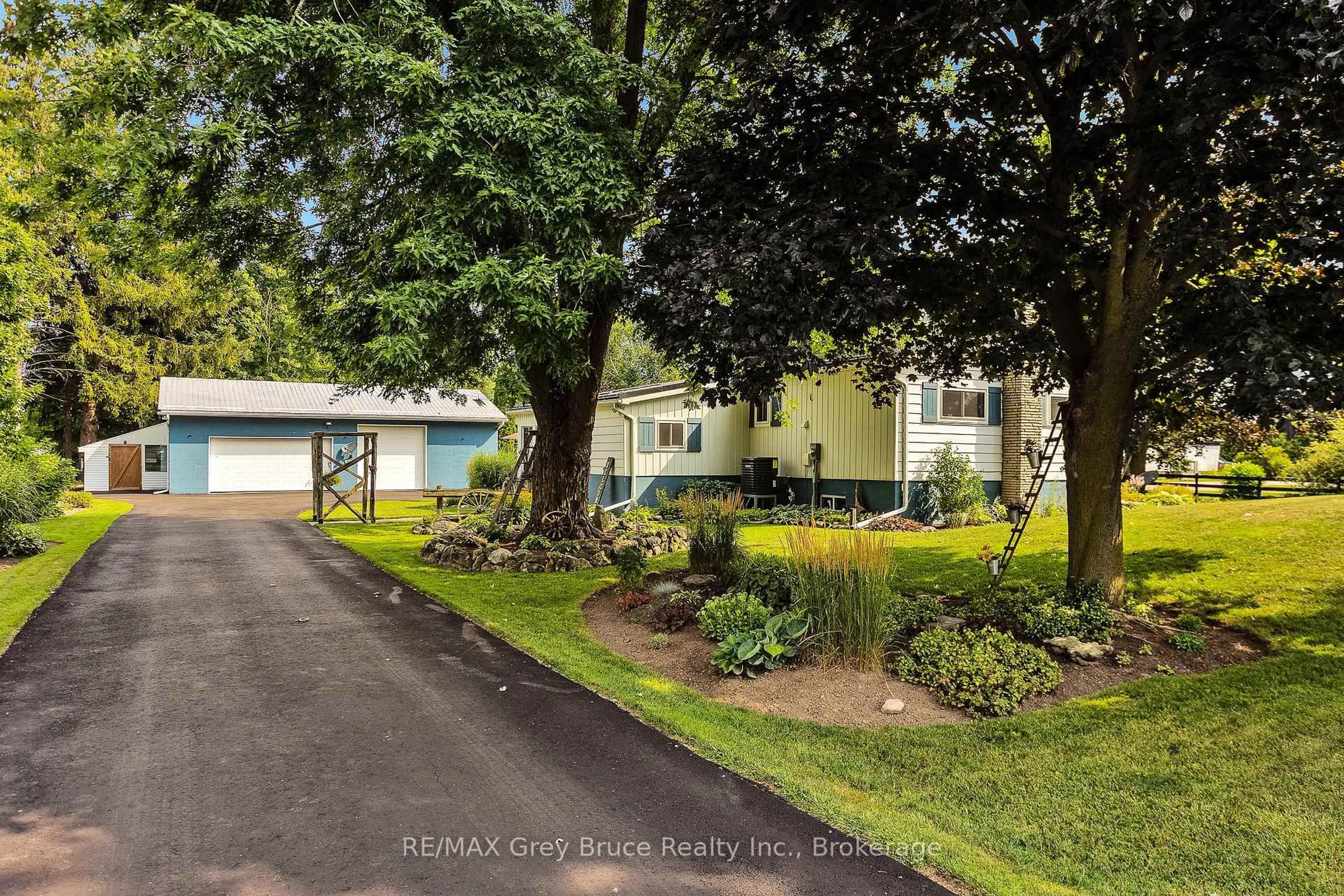 A pic from outside/outdoor area/front of a property/back of a property/a pic from drone, street for 21571 Grey Rd 16 Rd, Georgian Bluffs Ontario N0H 2N0
