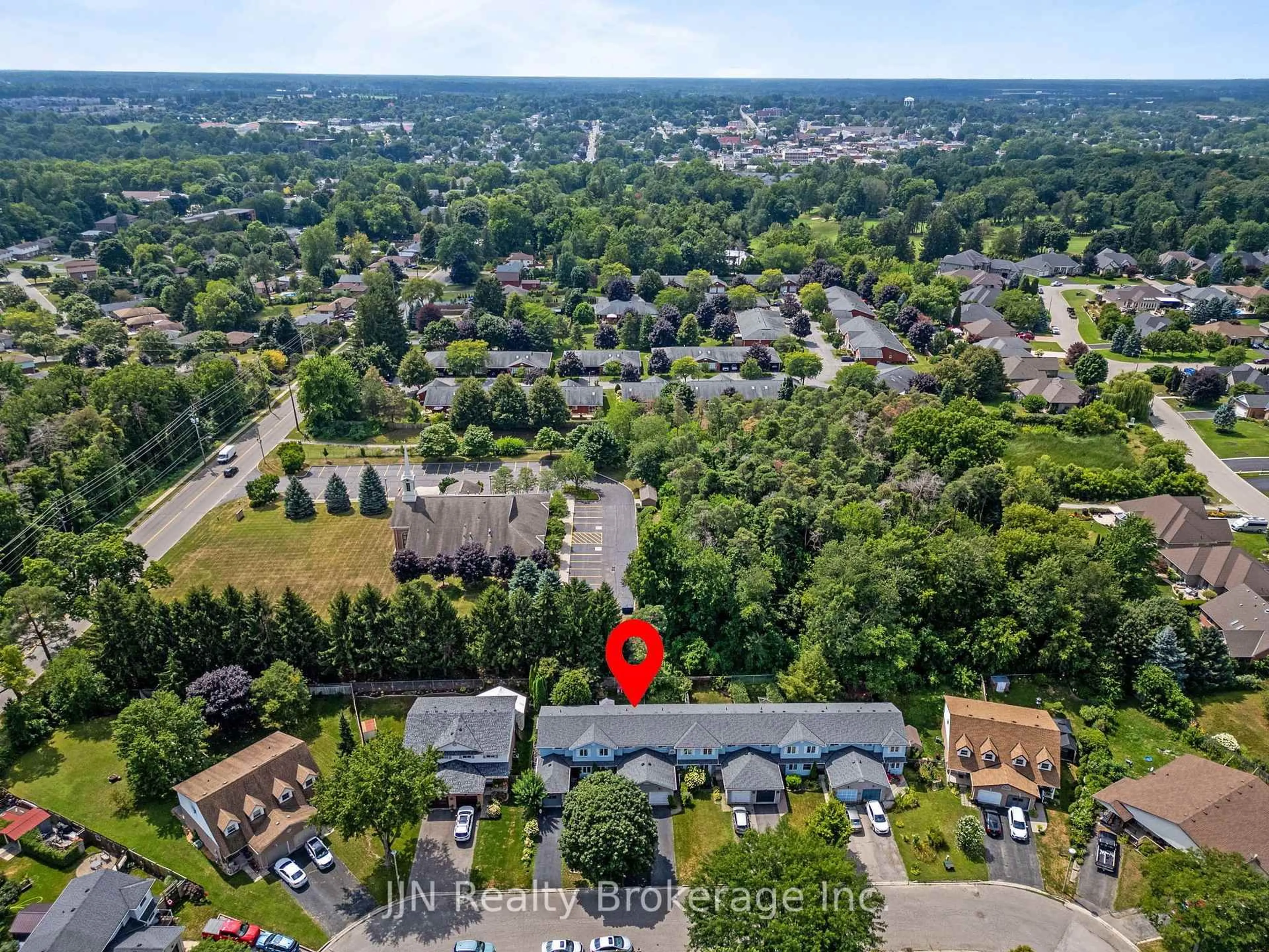 A pic from outside/outdoor area/front of a property/back of a property/a pic from drone, unknown for 45 Freeman Cres, Norfolk Ontario N3Y 5K1