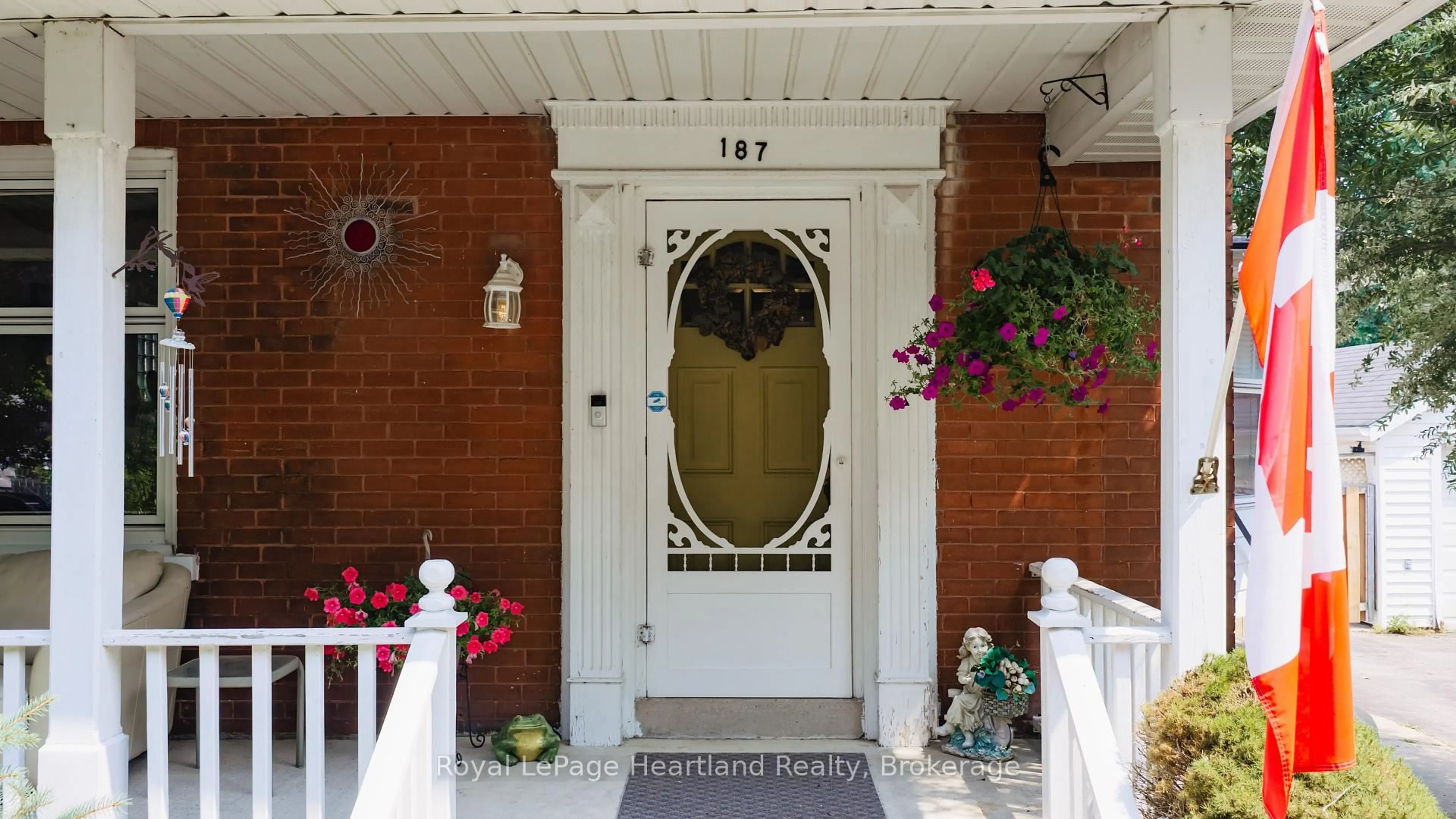 Indoor entryway for 187 CAMERON St, Goderich Ontario N7A 3K9