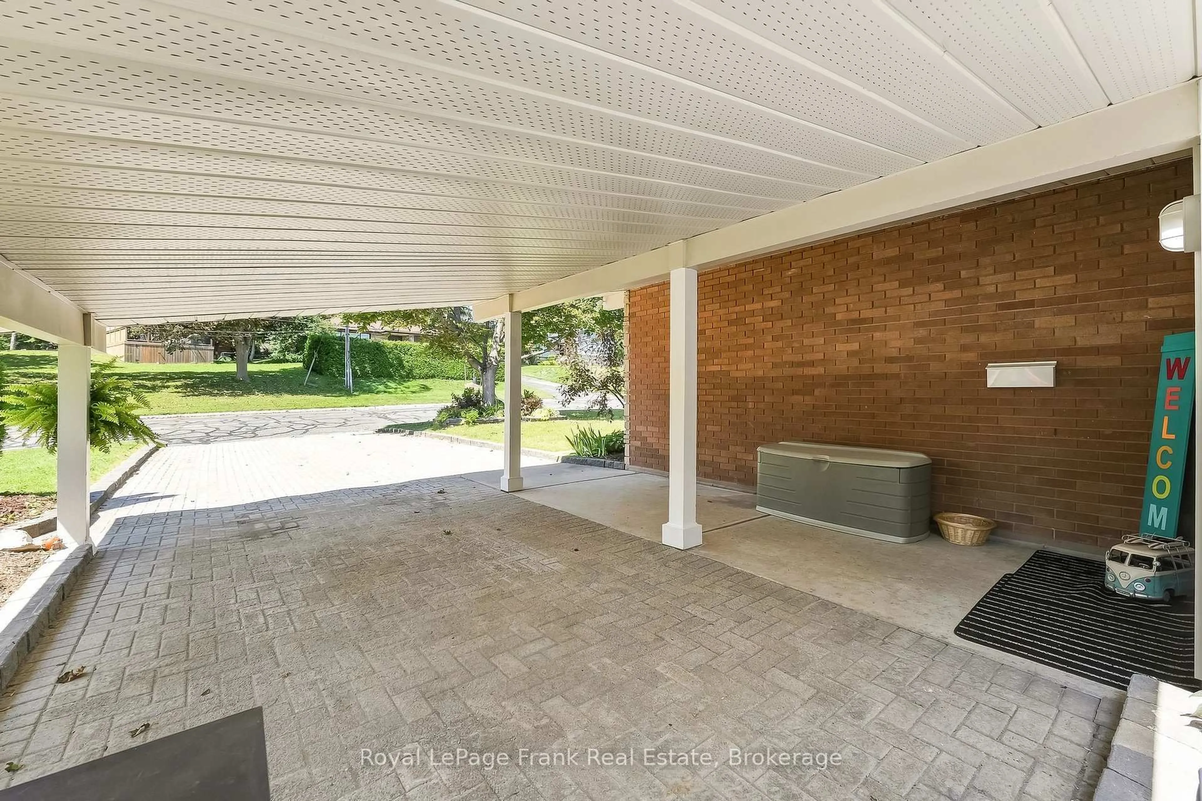 Patio, unknown for 2 Crestwood Ave, Peterborough Ontario K9J 1M8