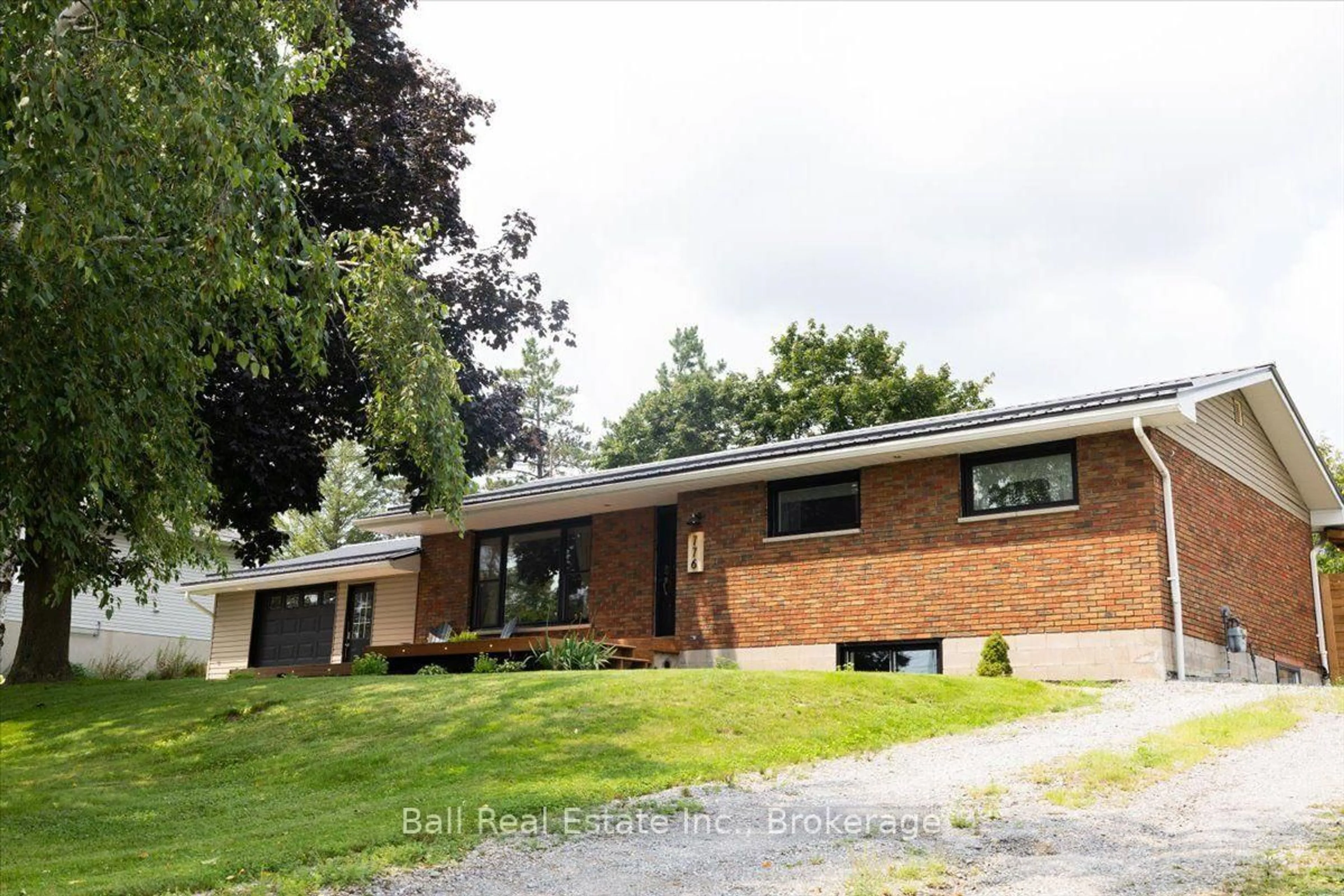 Home with brick exterior material, unknown for 776 Donoghue Cres, Selwyn Ontario K0L 1T0