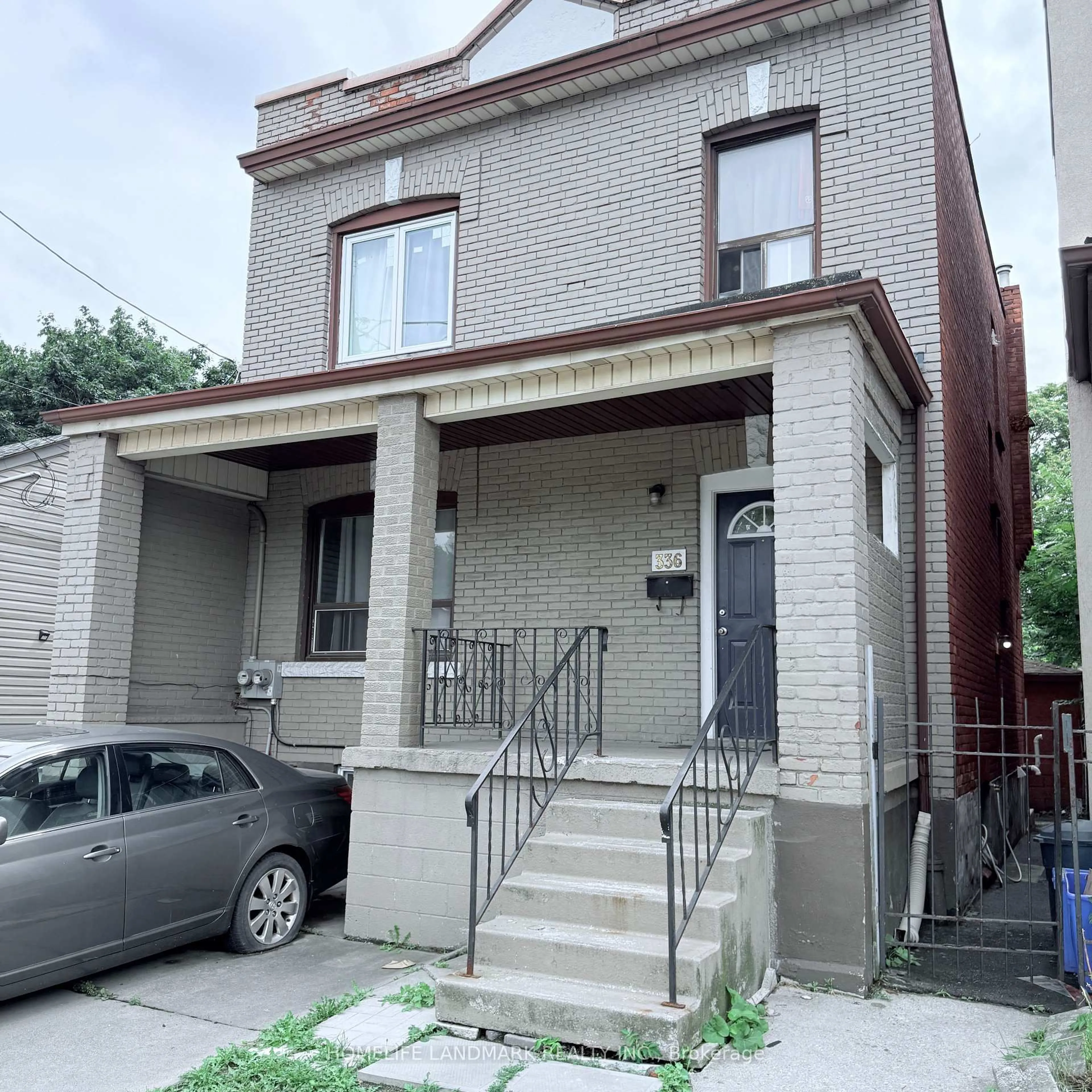 Home with brick exterior material, street for 336 King William St, Hamilton Ontario L8L 1P3