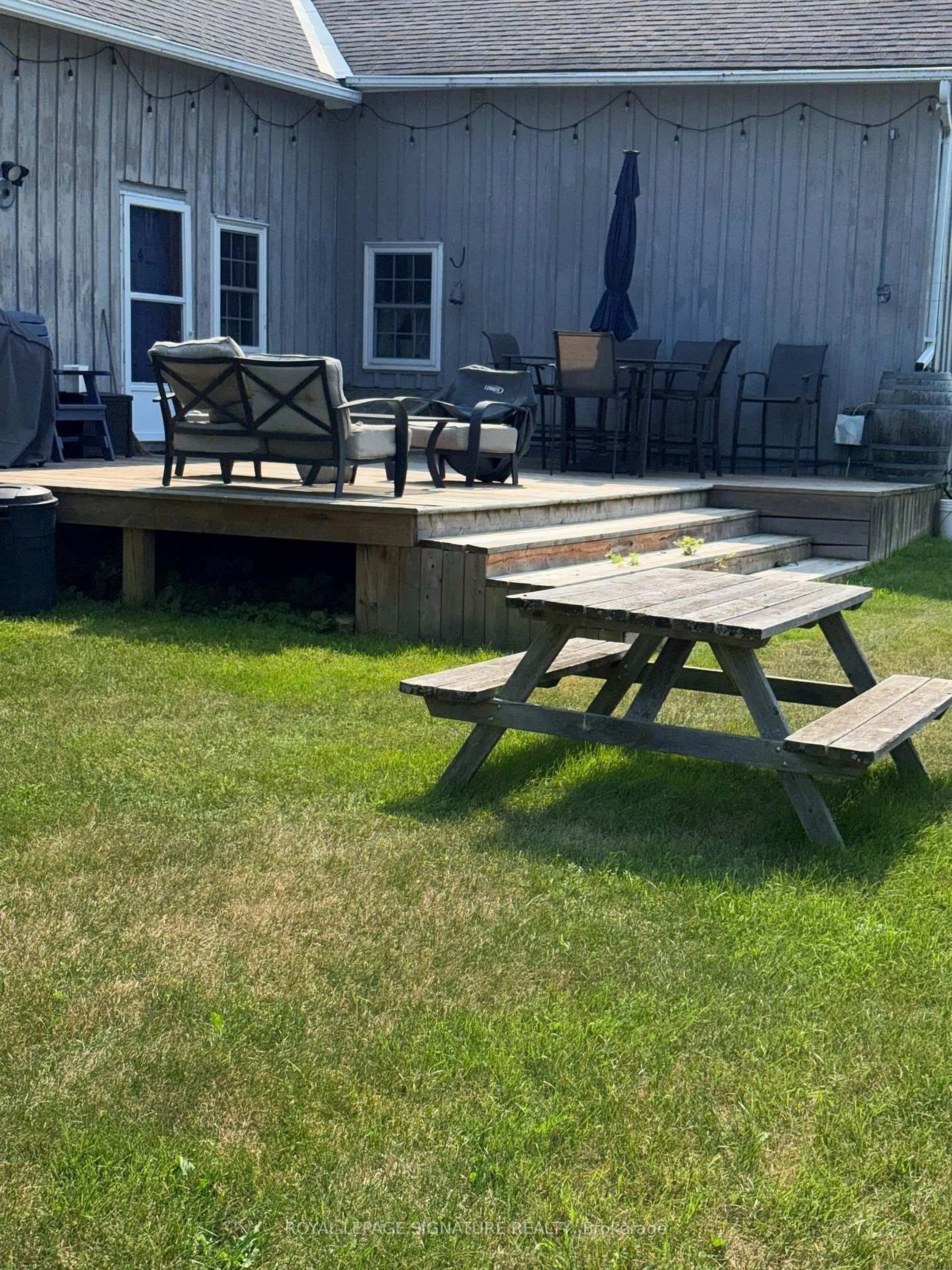 Patio, unknown for 6508 COUNTY ROAD 9, Napanee Ontario K7R 3K8