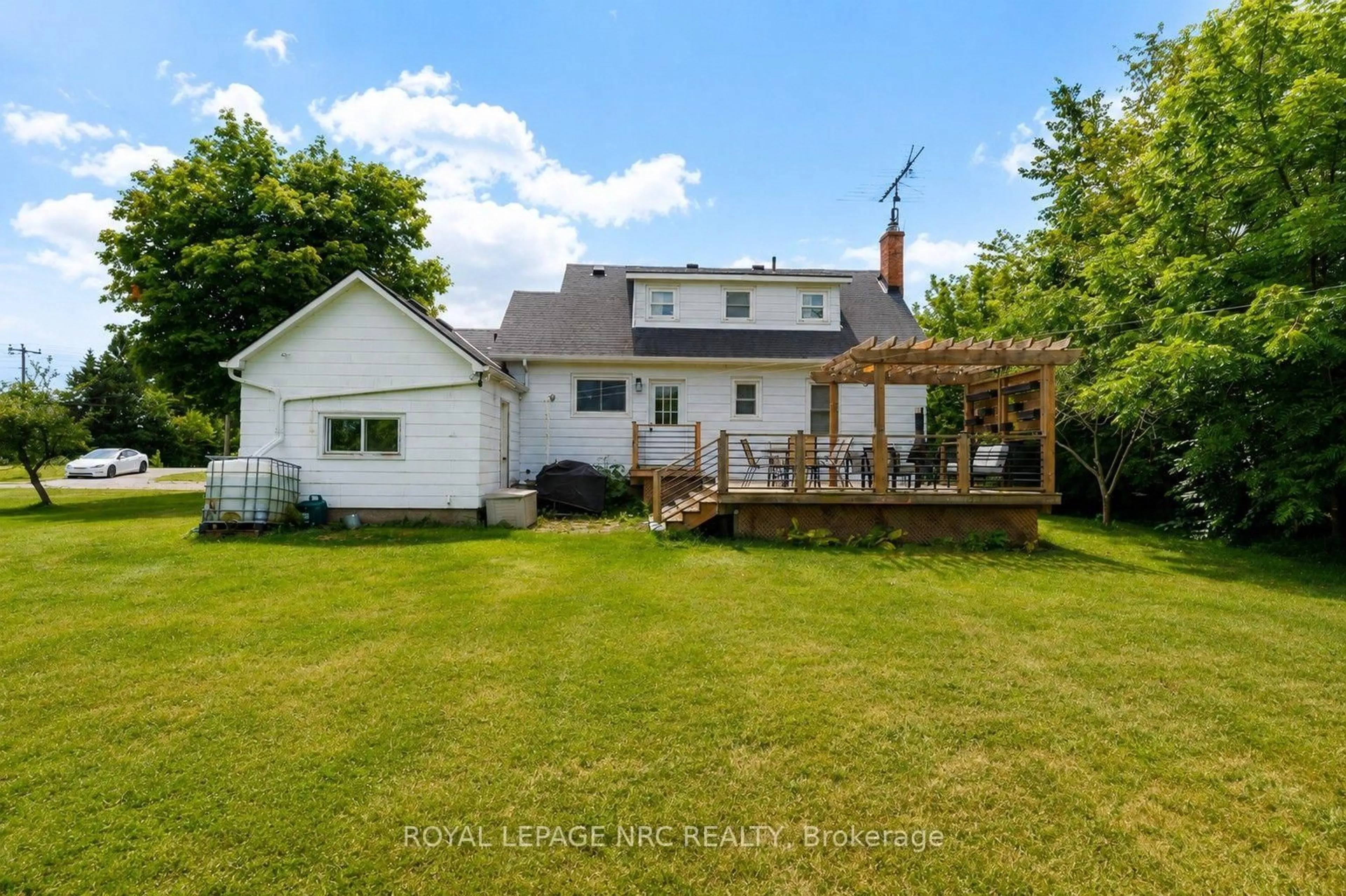 A pic from outside/outdoor area/front of a property/back of a property/a pic from drone, street for 42846 3 Highway, Wainfleet Ontario L0S 1V0